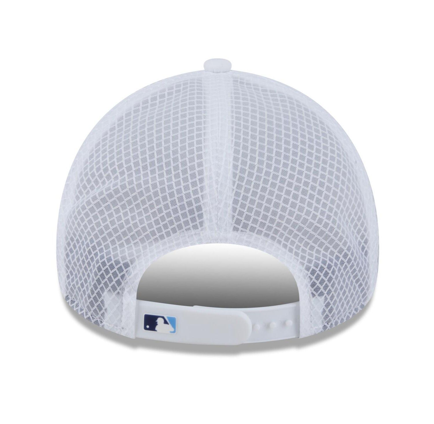 Men's White Tampa Bay Rays 2026 Batting Practice Apex 9FORTY Adjustable Trucker Hat