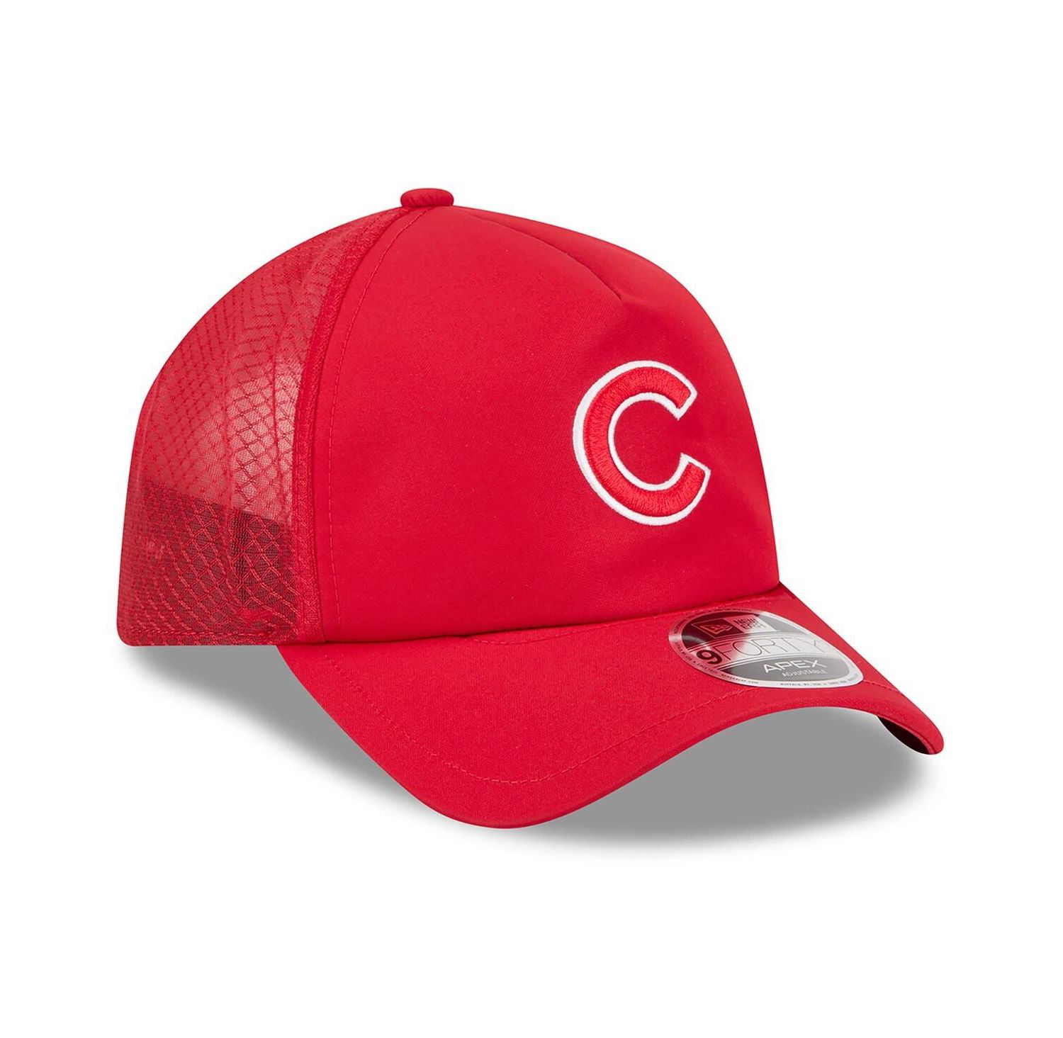 Men's Red Chicago Cubs 2026 Batting Practice Apex 9FORTY Adjustable Trucker Hat
