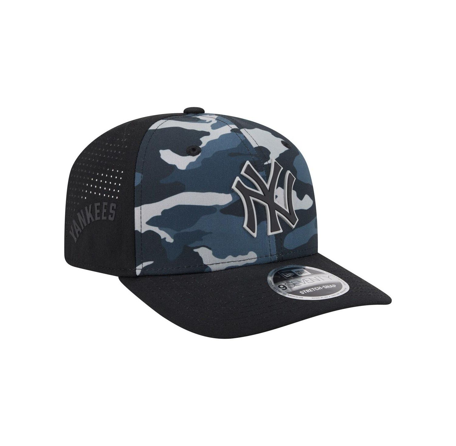 Men's Black New York Yankees Tonal Camo 9SEVENTY Stretch-Snap Hat