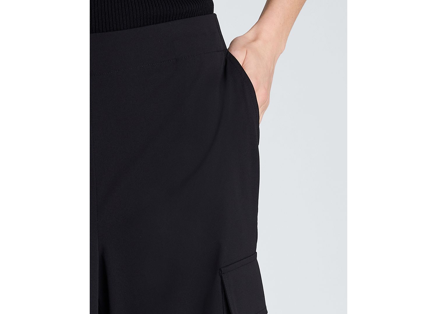 Women's Barrel Leg Cargo Pants