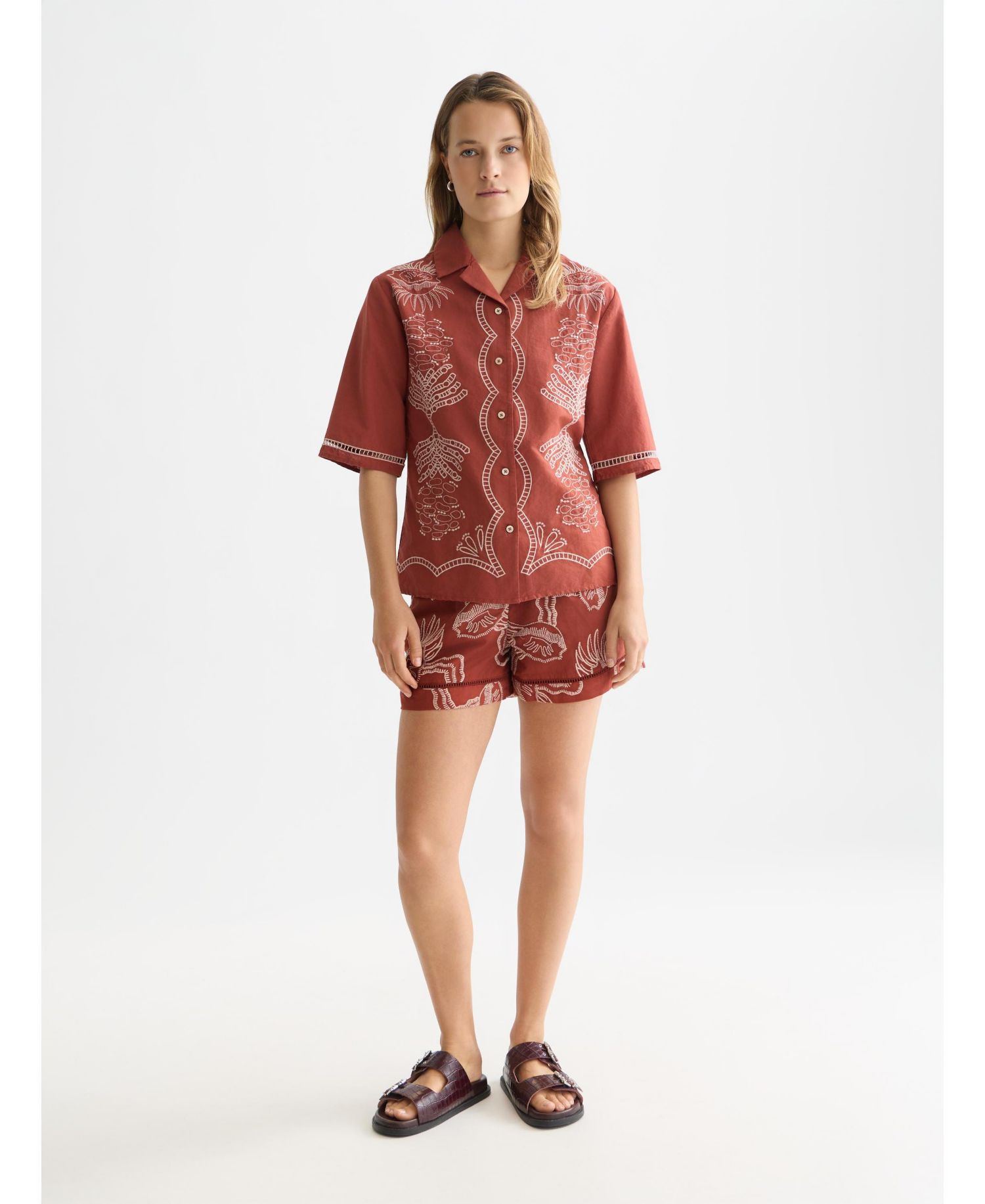 Women's Embroidered Short Sleeved Fitted Shirt