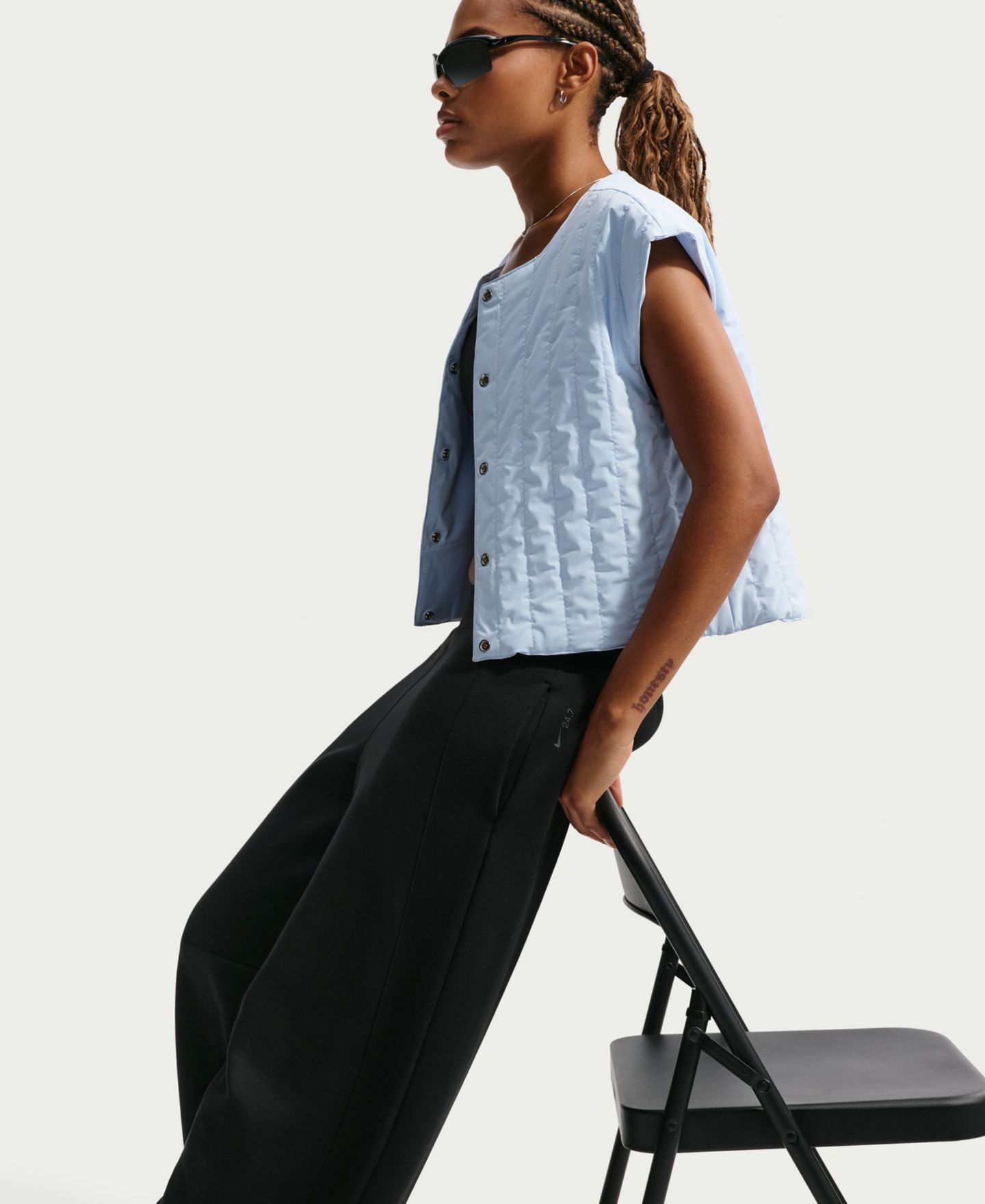 Женские брюки Nike 24.7 ImpossiblySoft High-Waisted Wide-Leg, цвет: Чёрный / Серый — фото 3