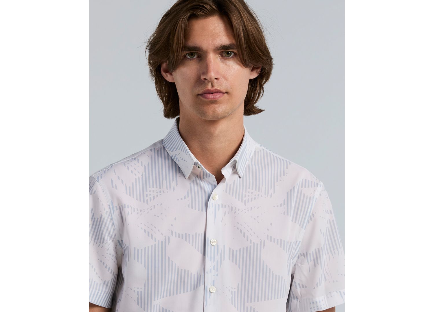 Men's Slim-Fit Feather Print Short-Sleeve Shirt