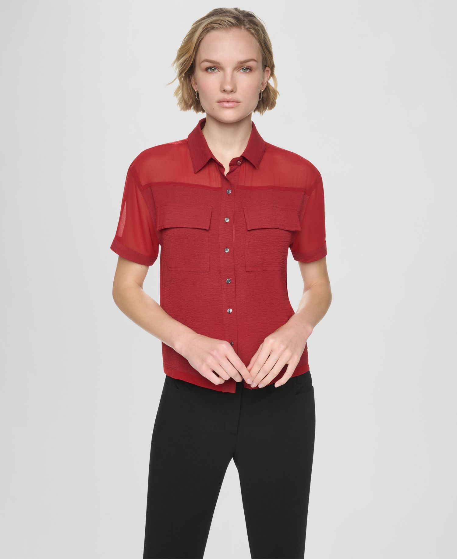 Women's Short-Sleeve Buttoned Collared Camp Shirt