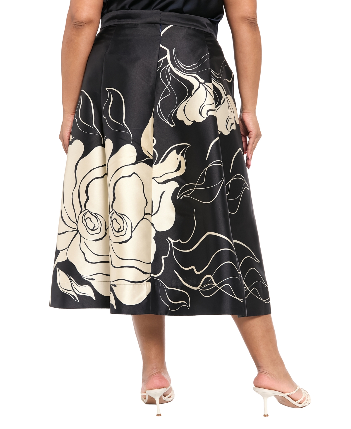 Muse Plus Pleated High-Low Midi Skirt
