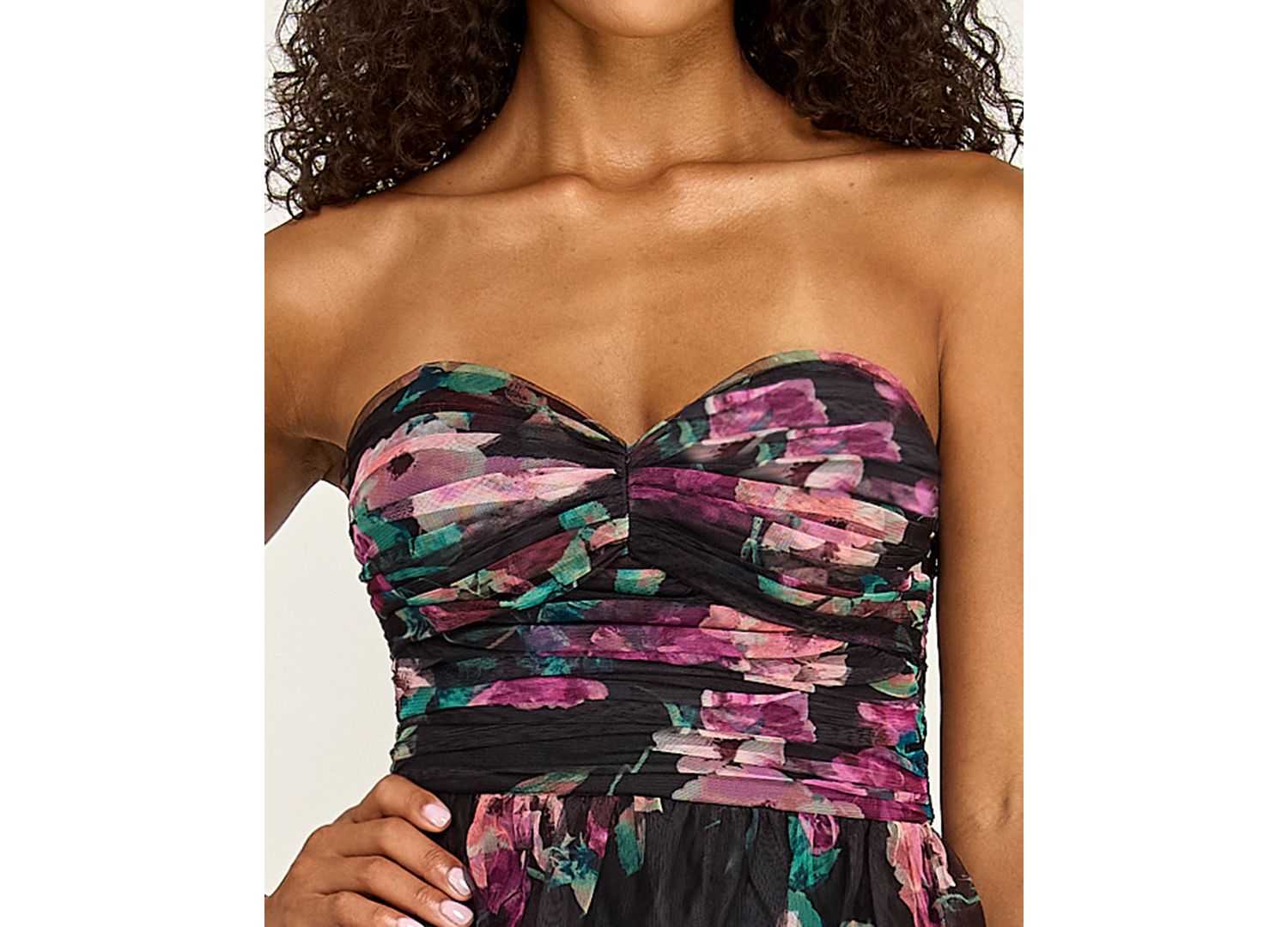 Juniors' Sweetheart Neckline Tiered Mesh Dress