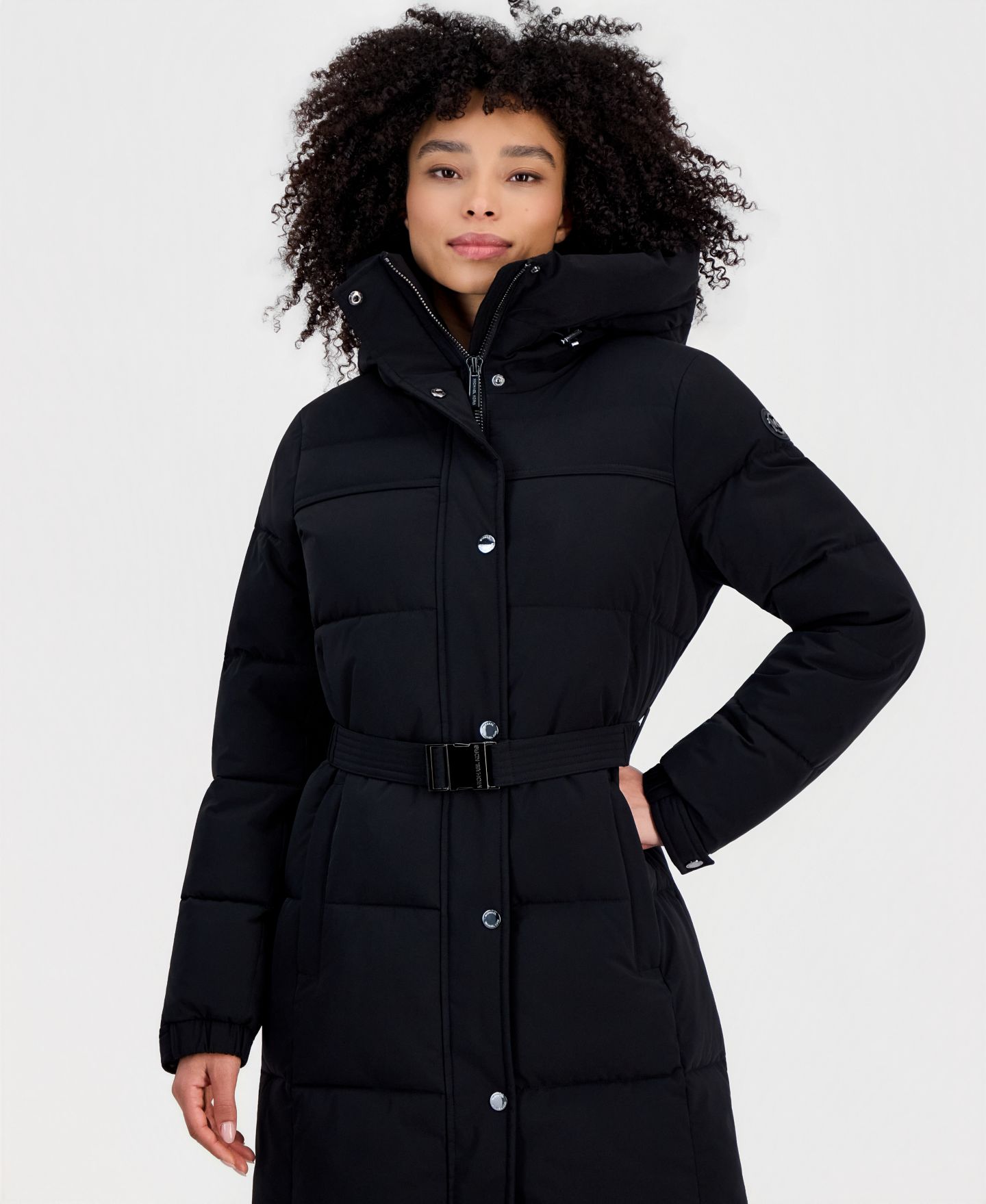 Женская куртка Michael Kors Belted Hooded Puffer, цвет: Чёрный — фото 3