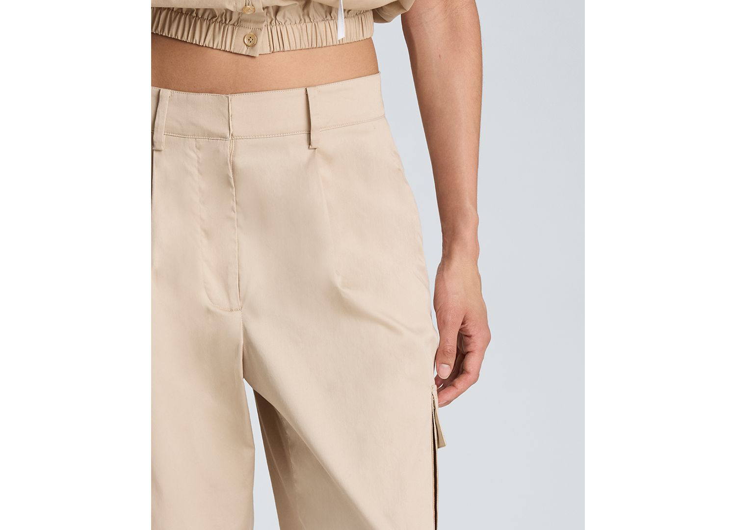 Women's High Rise Front Pleat Cargo Jogger Pants