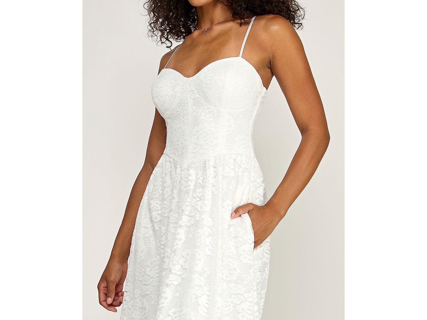 Женское платье KATIA RAE Juniors' Sweetheart Neck Midi, цвет: Слоновая кость — фото 3