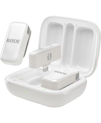Ultra-Compact Wireless Microphone for Lightning Smartphones