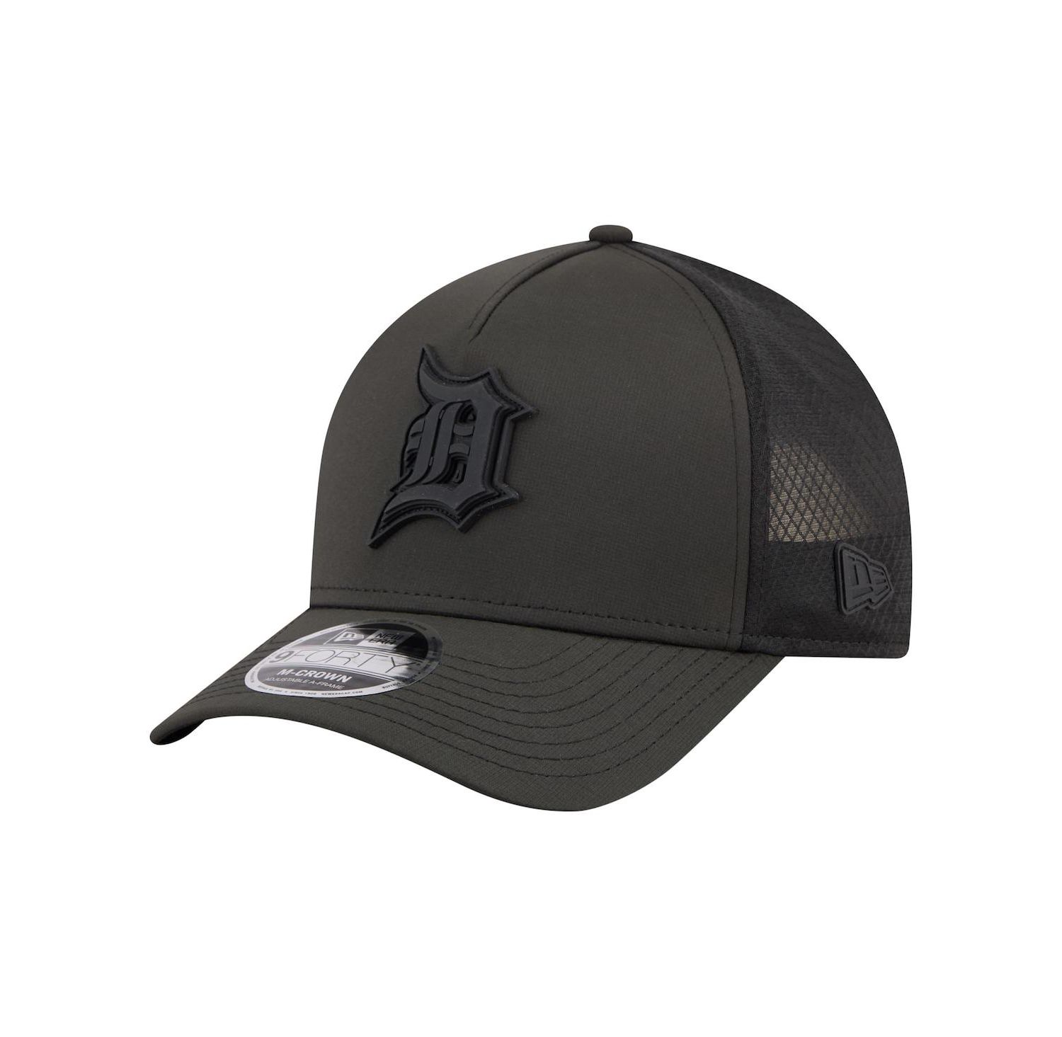 Men's Black Detroit Tigers Badged M-Crown 9FORTY Trucker Adjustable Hat
