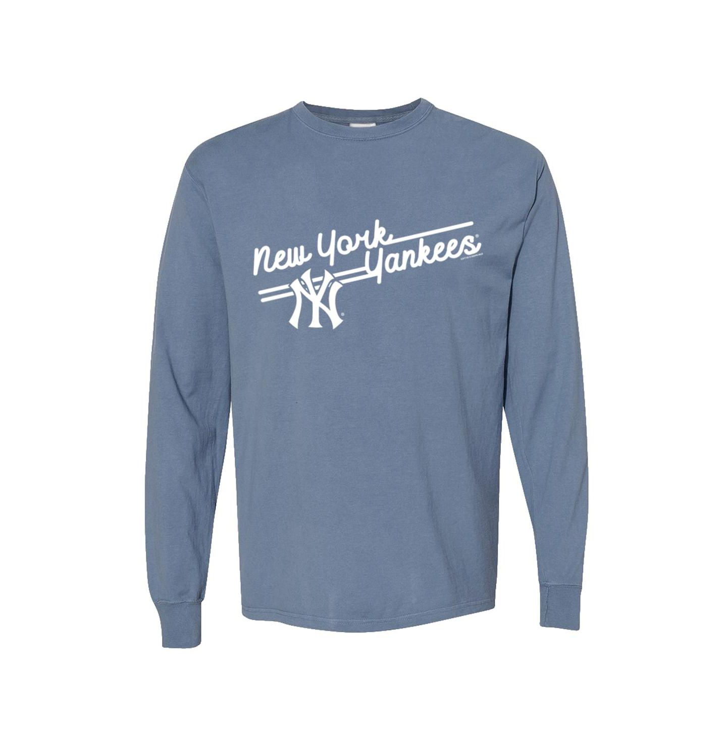 Женская футболка Soft As A Grape Navy New York Yankees Pigment Dye Long Sleeve — фото 1