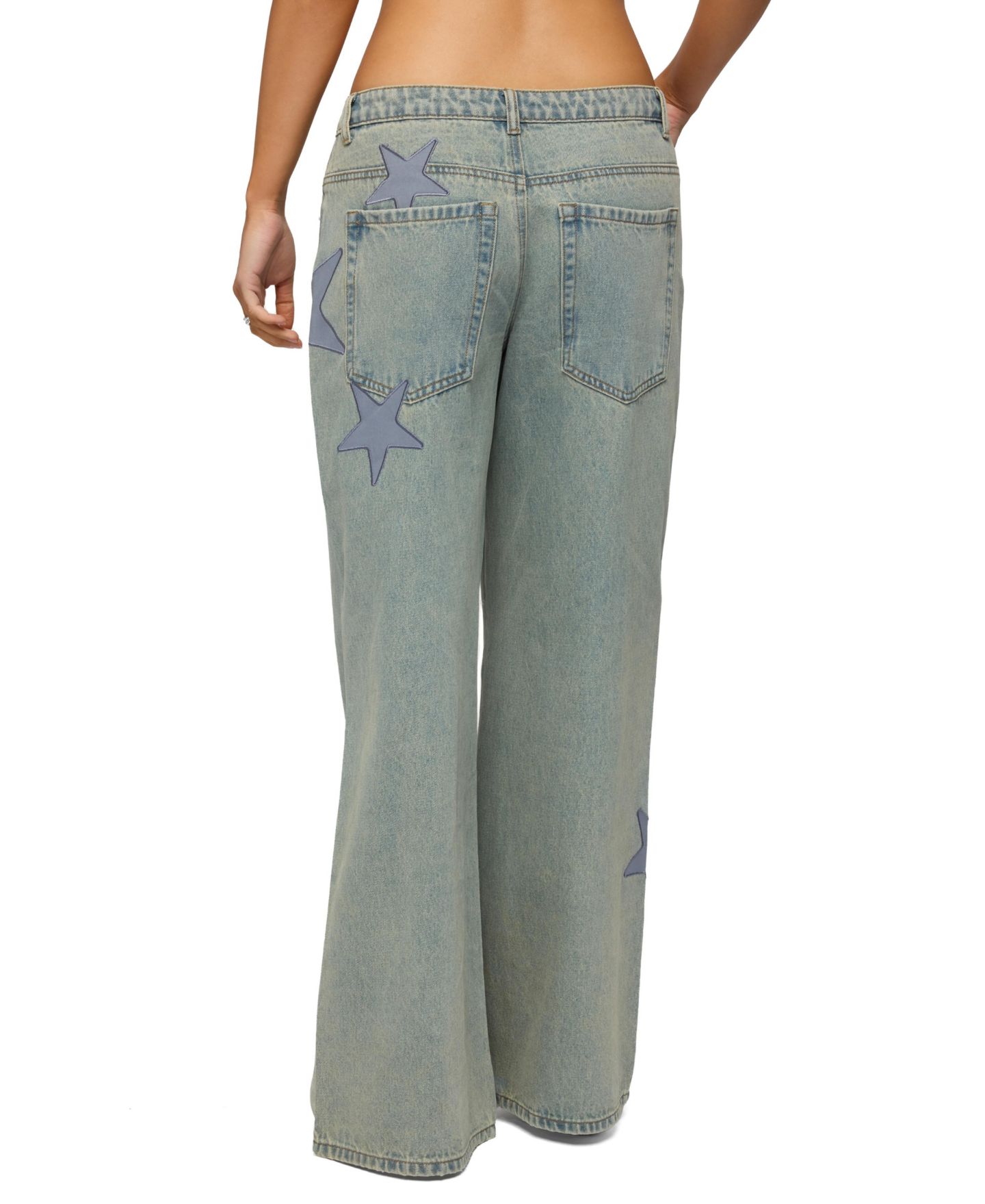 Женские джинсы Edikted Trish Satin Effect Stars Low Rise, цвет: Синий потёртый — фото 2