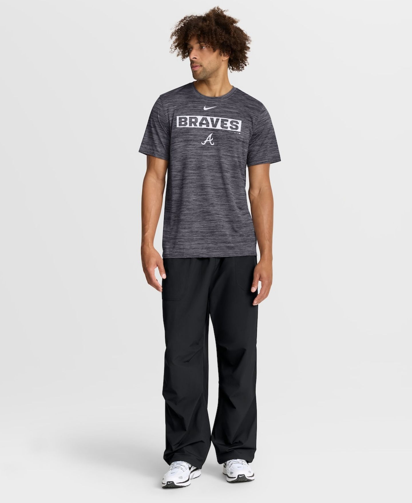 Мужская футболка Nike Black Atlanta Braves Velocity Dri-FIT — фото 3