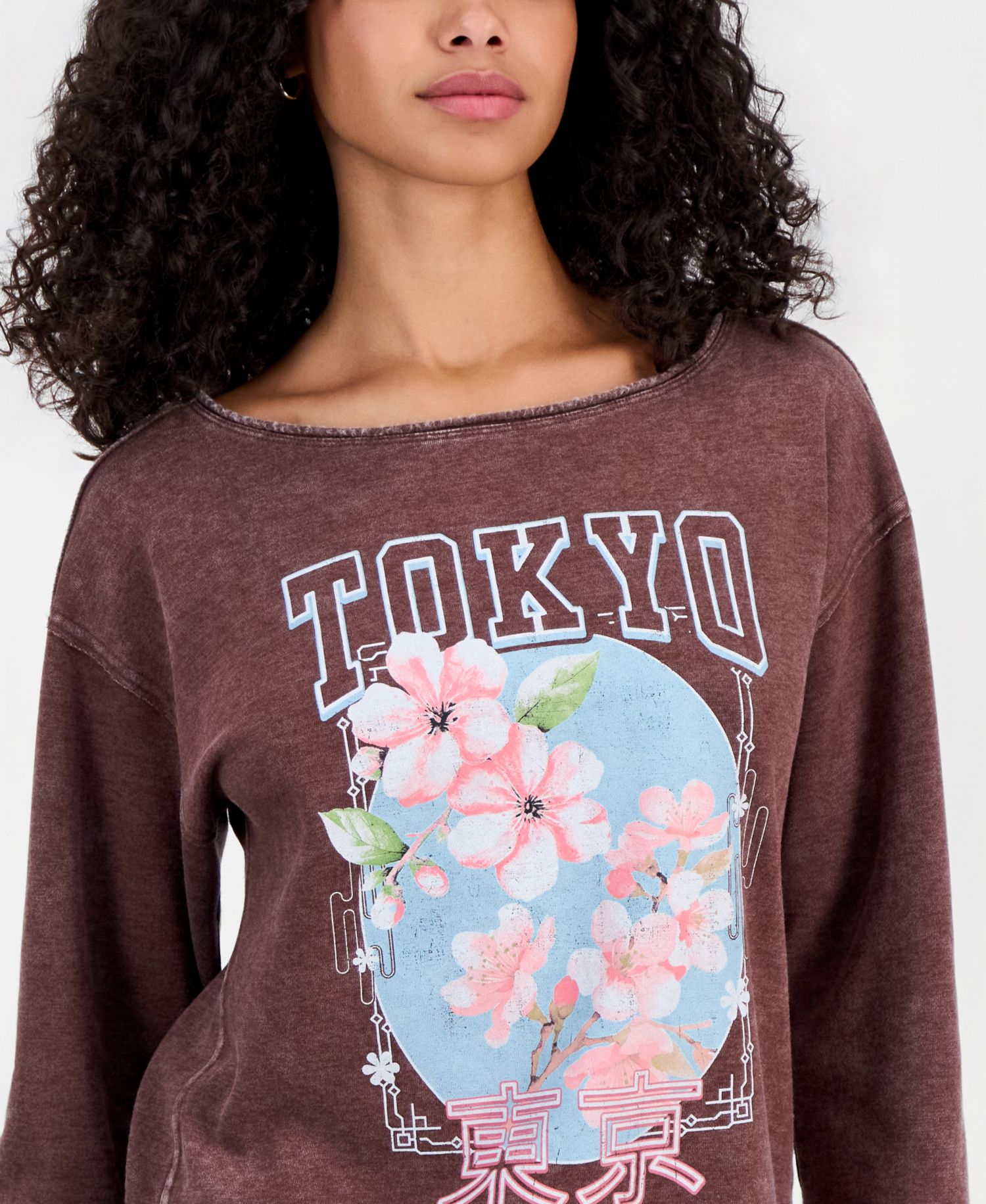 Juniors' Tokyo Flower Mineral-Wash Boat-Neck Fleece Sweatshirt