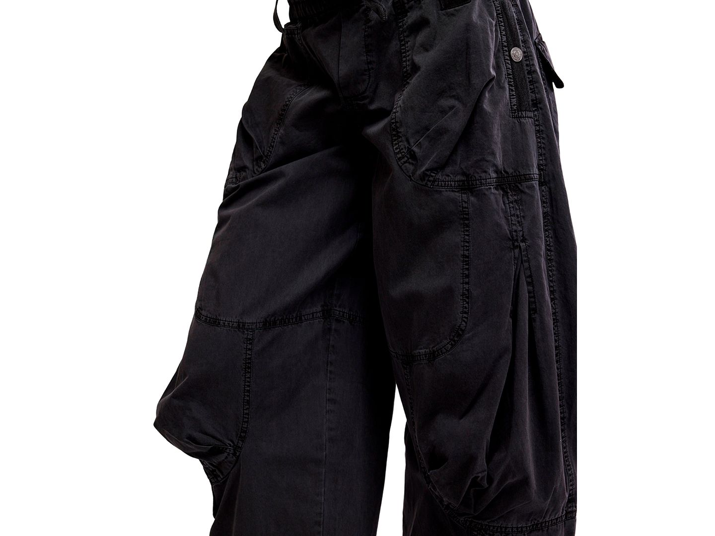 Женские брюки Free People We The Free Onset Mid-Rise Parachute, цвет: Чёрный песочный — фото 4