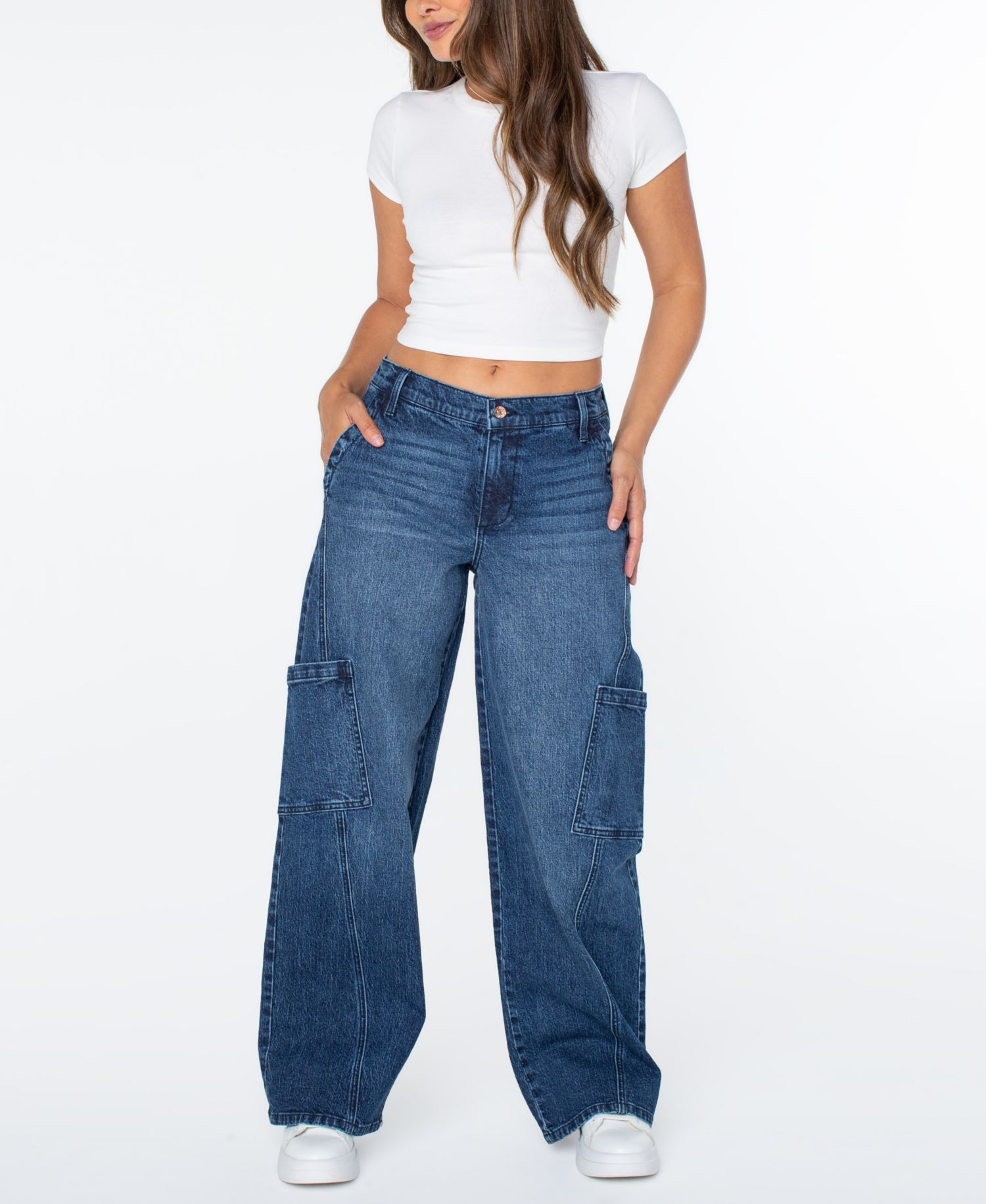 Juniors' Elastic-Back Mid-Rise Wide-Leg Cargo Jeans