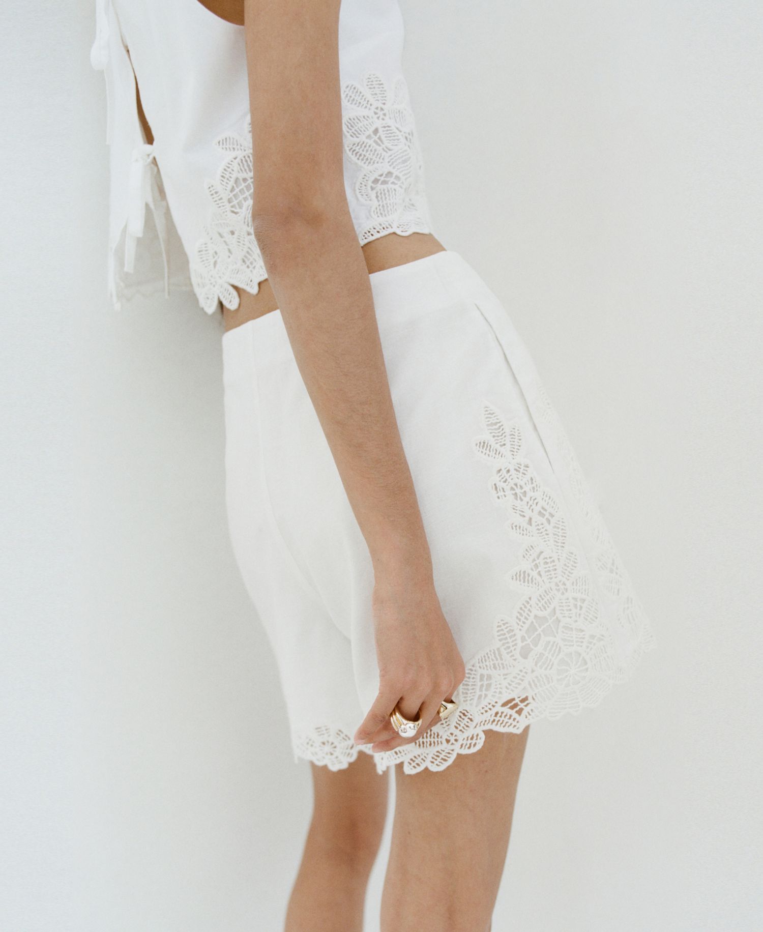 Women's Lace Accents Embroidered Shorts