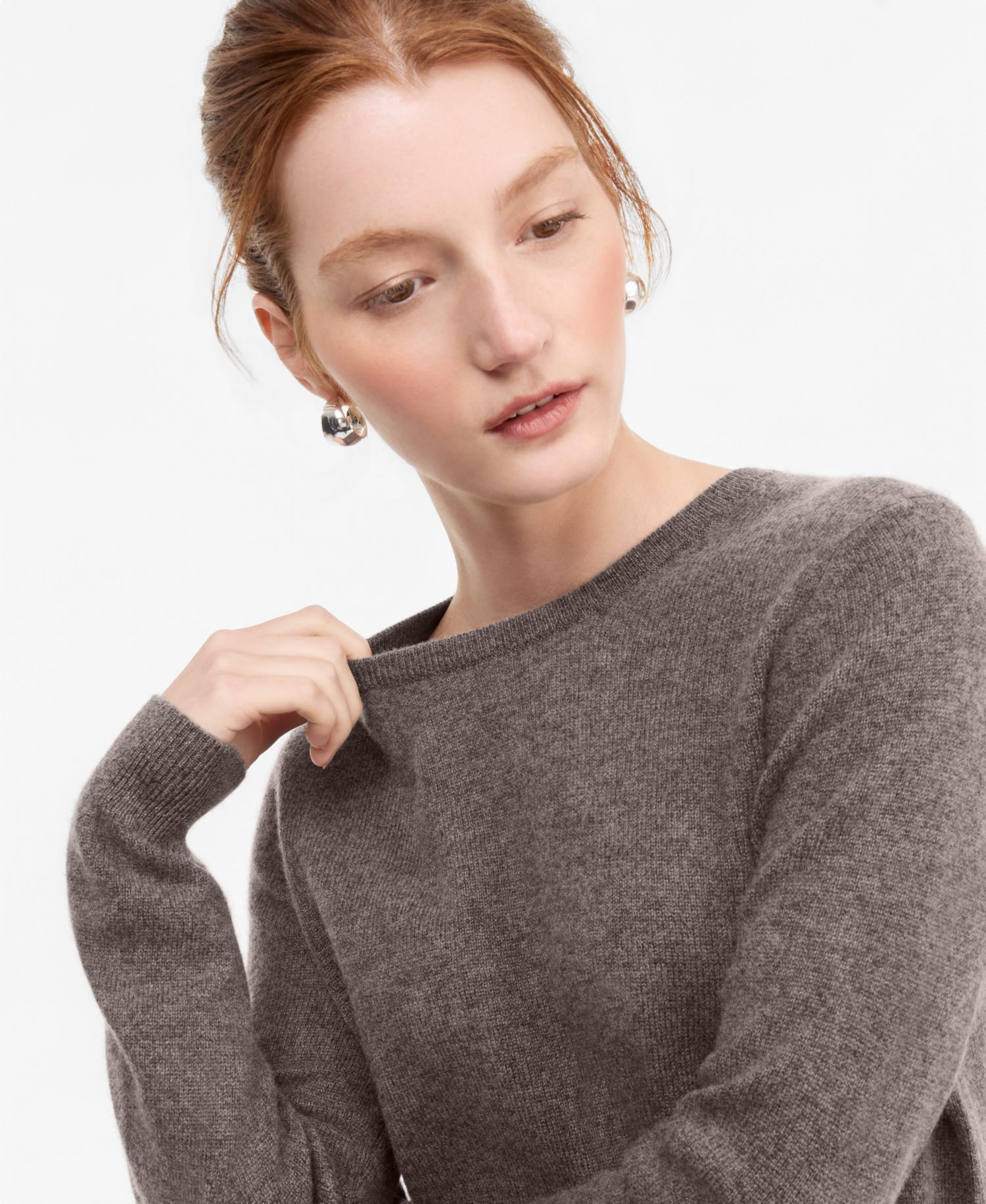 100% Cashmere Women's Petite Long-Sleeve Crewneck Sweater