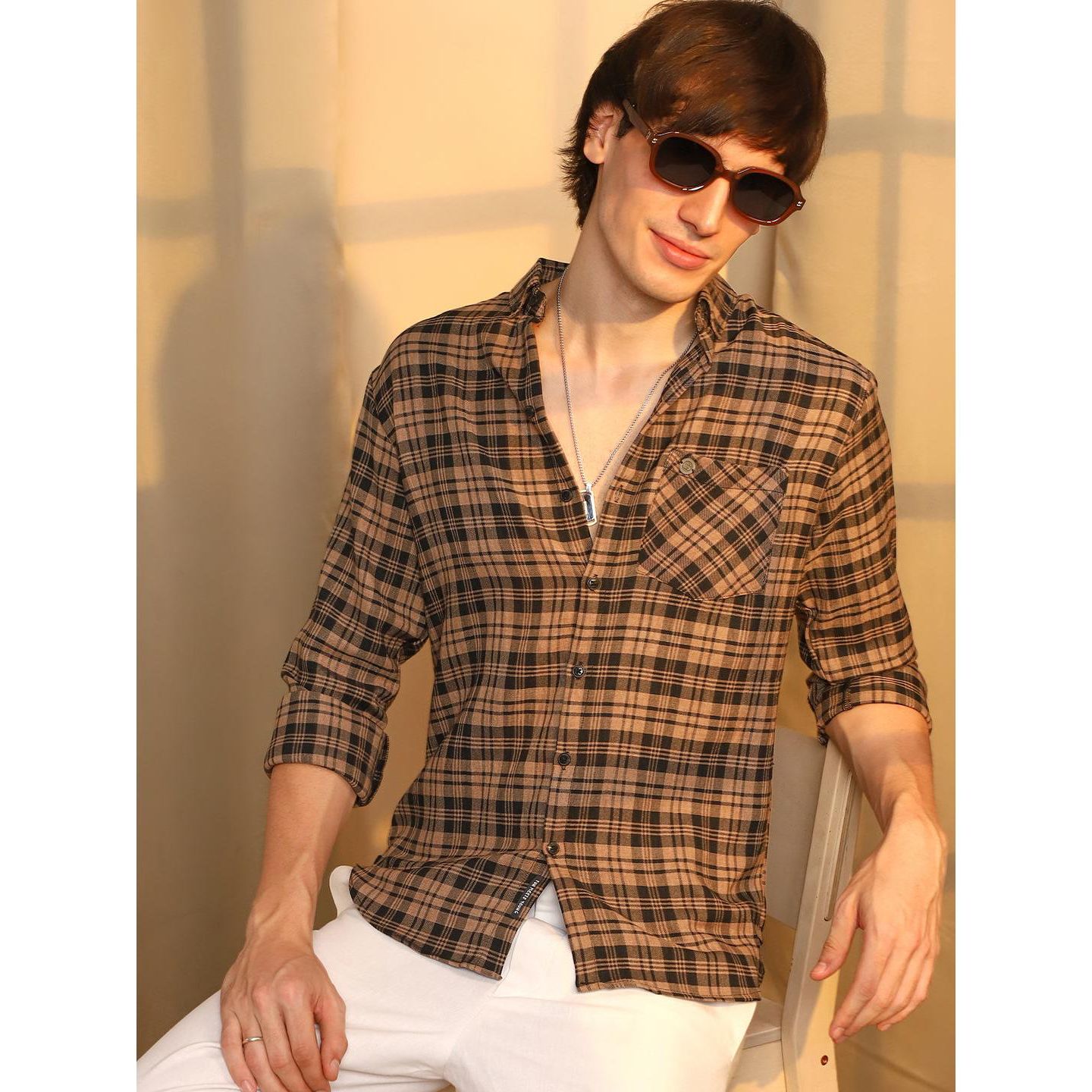 Мужская рубашка Cahoot Campus Sutra Tan Brown & Charcoal Black Tartan Plaid, цвет: Чёрный — фото 6