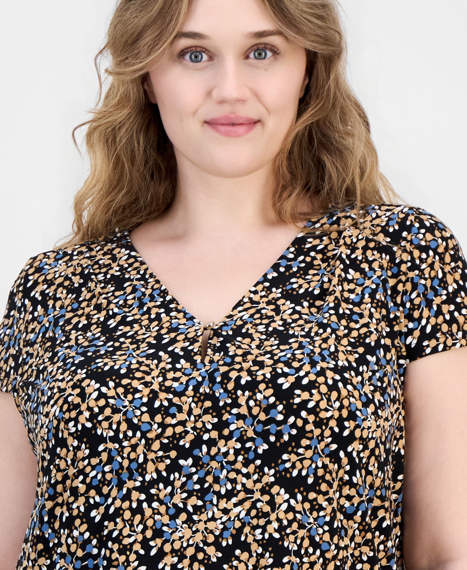 Plus Size Printed V-Neck Short-Sleeve Top