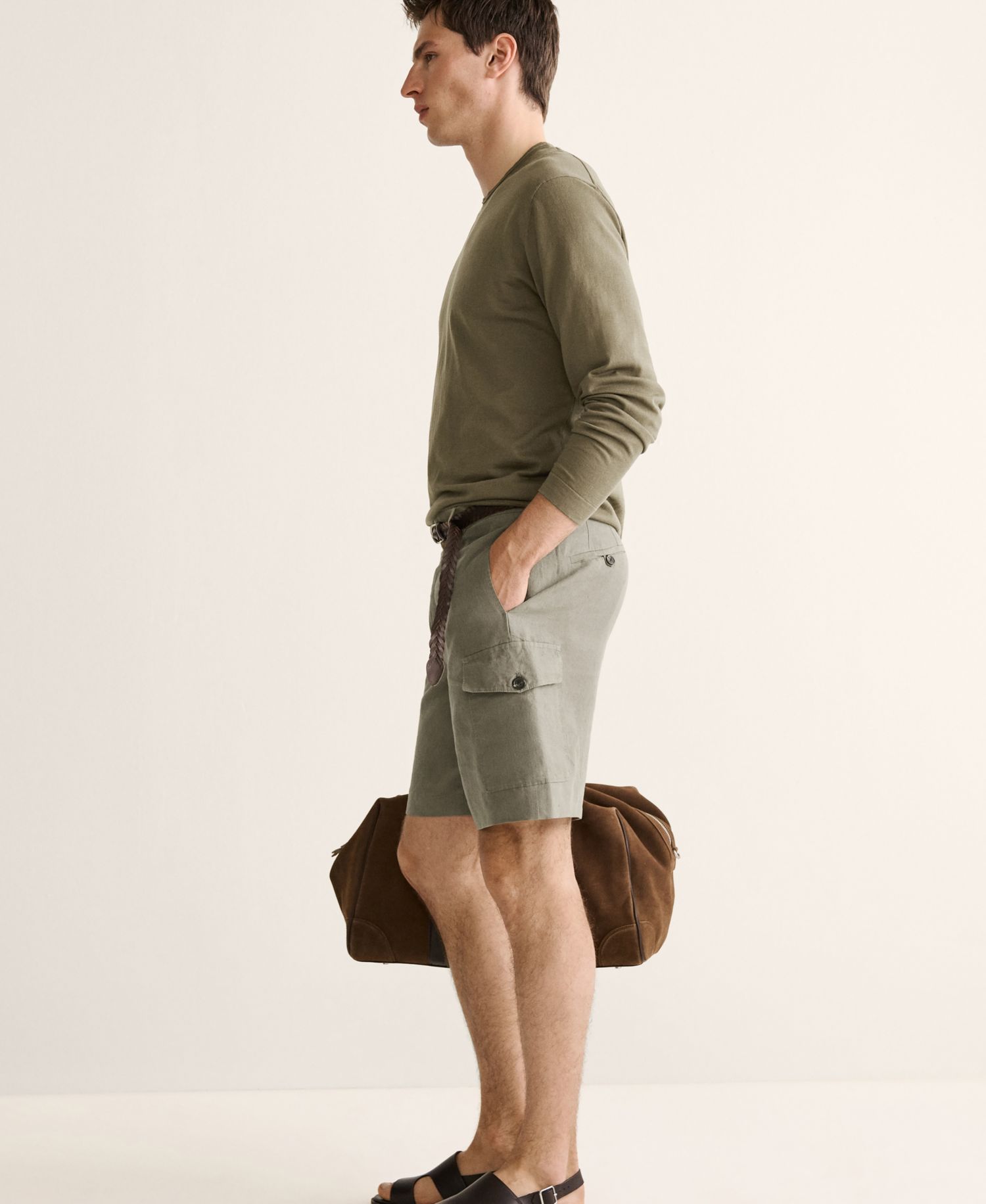 Men's Cargo Linen 9.06" Bermuda Shorts