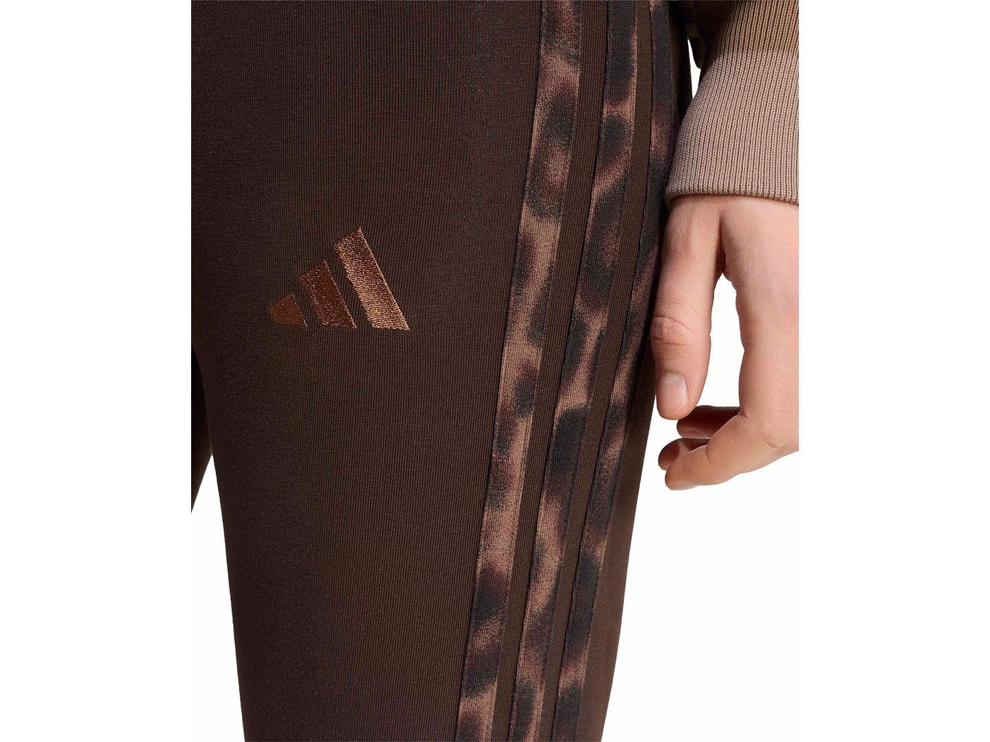 Женские леггинсы adidas Seasonal Essentials Animal Print 3-Stripes, цвет: Кофейный / Разноцветный — фото 3