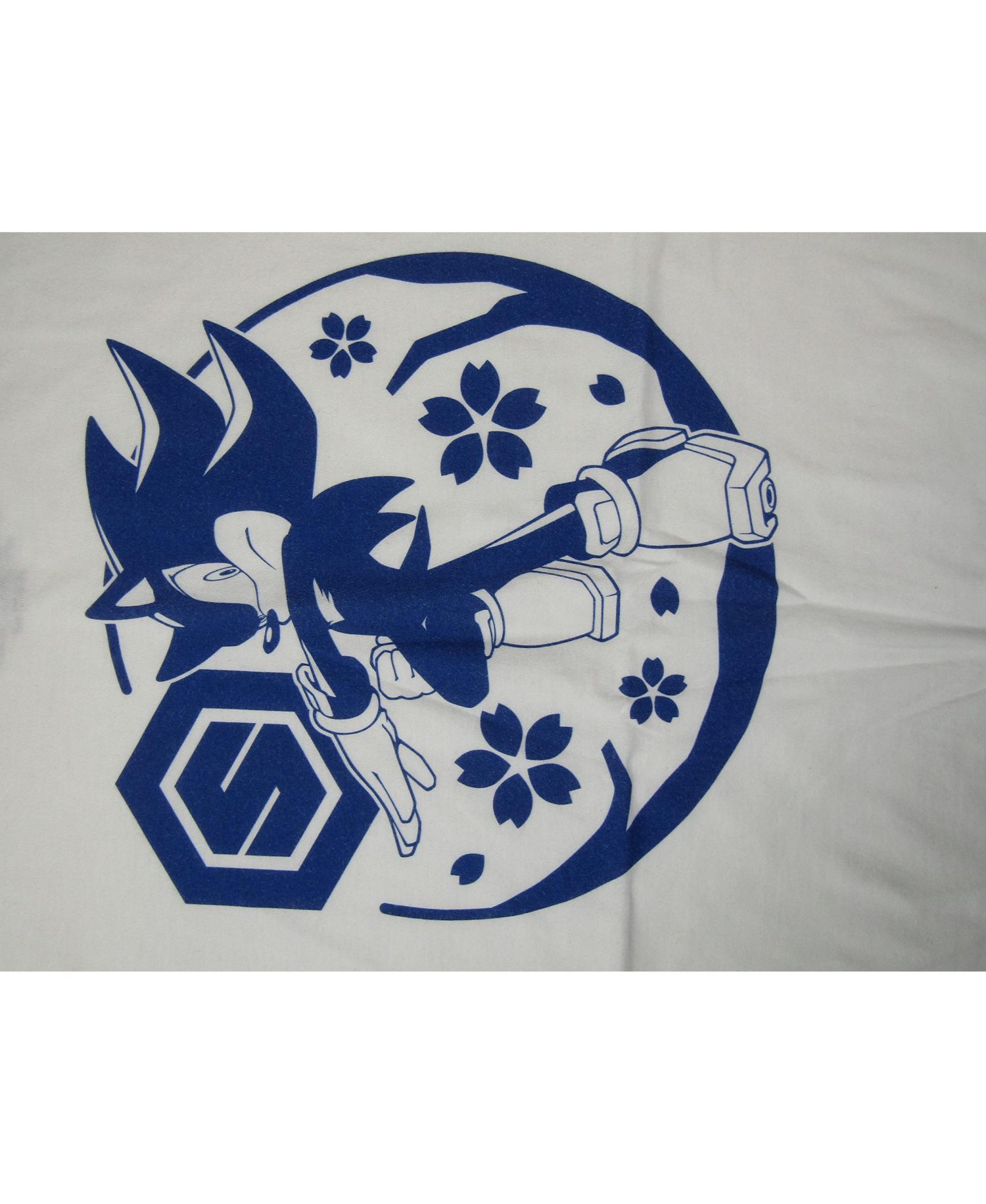 Men's Modern Character White Graphic Tee - M