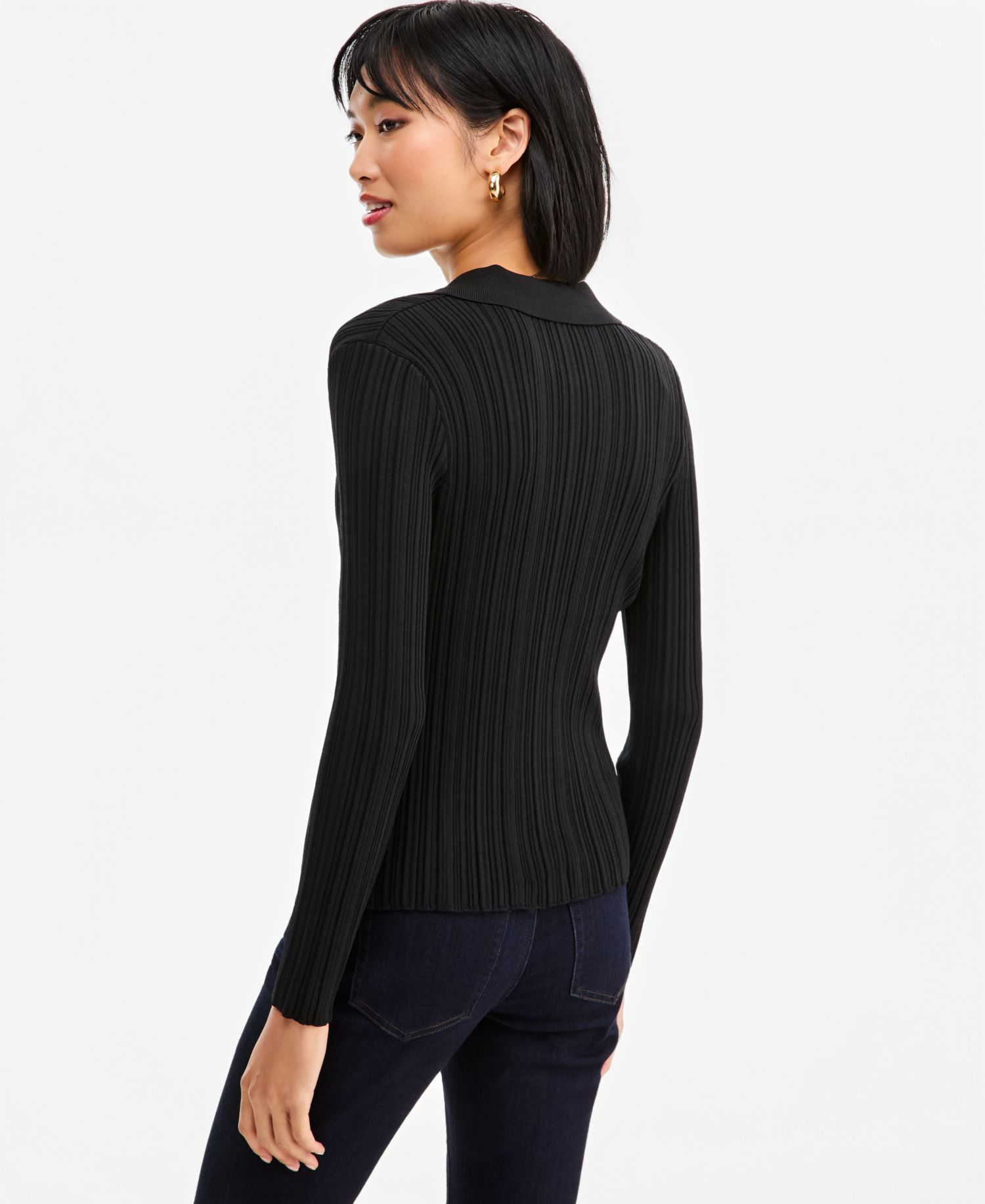 Women's Ribbed Hardware V-Neck Sweater