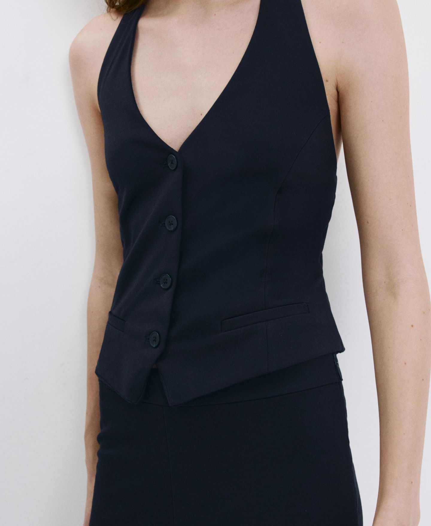 Женский жилет Mango Buttons Halter-Neck Vest, цвет: Тёмно-синий — фото 6