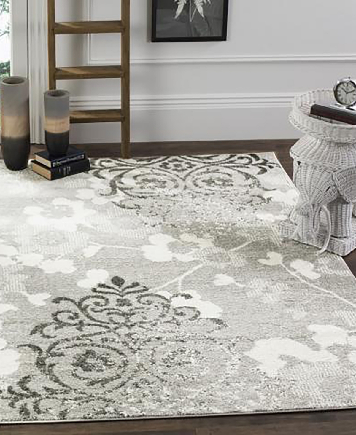 Safavieh Adirondack Silver and Ivory 5'1" x 7'6" Area Rug