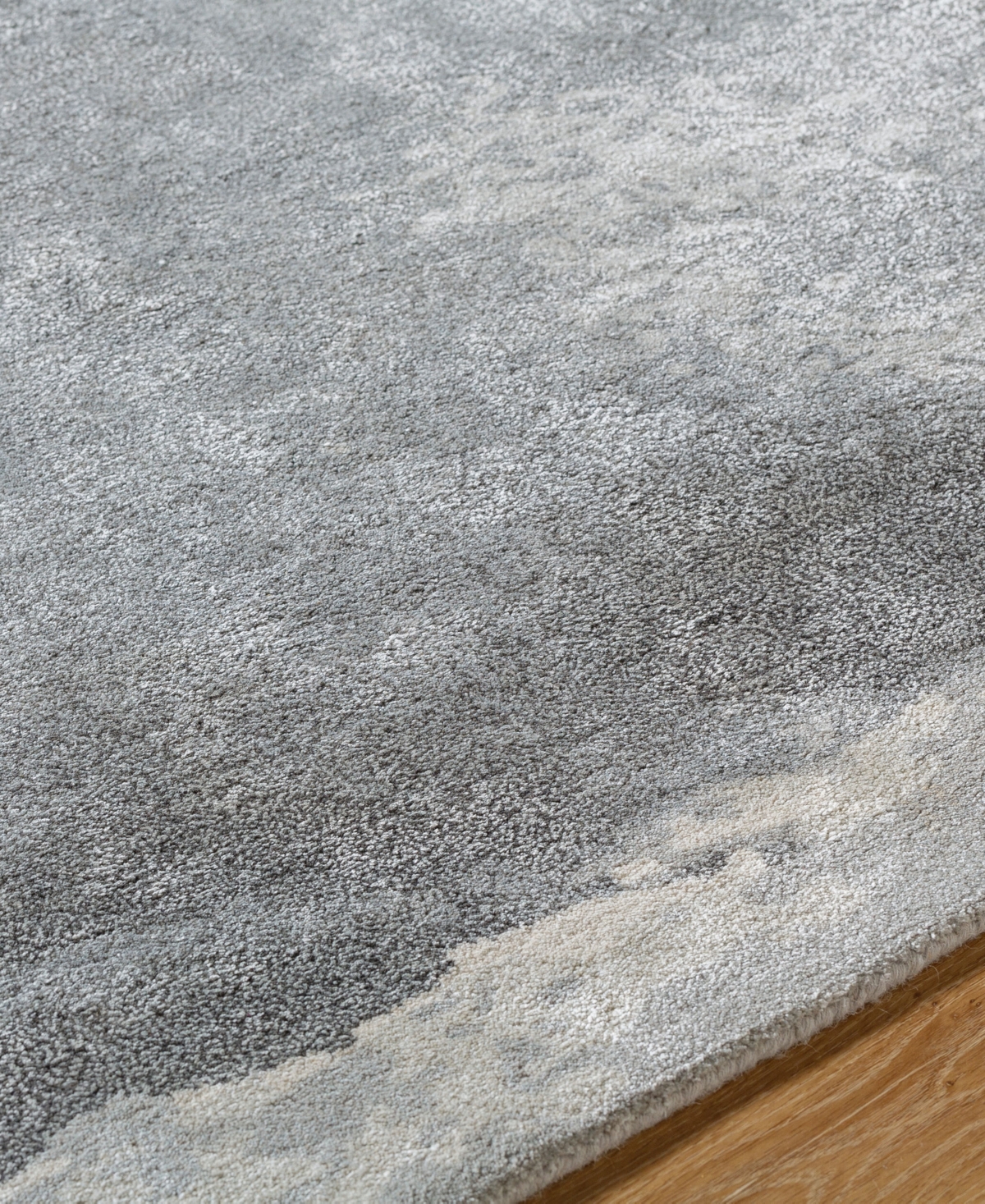 Surya Kavita Kvt-2323 6' x 9' Area Rug