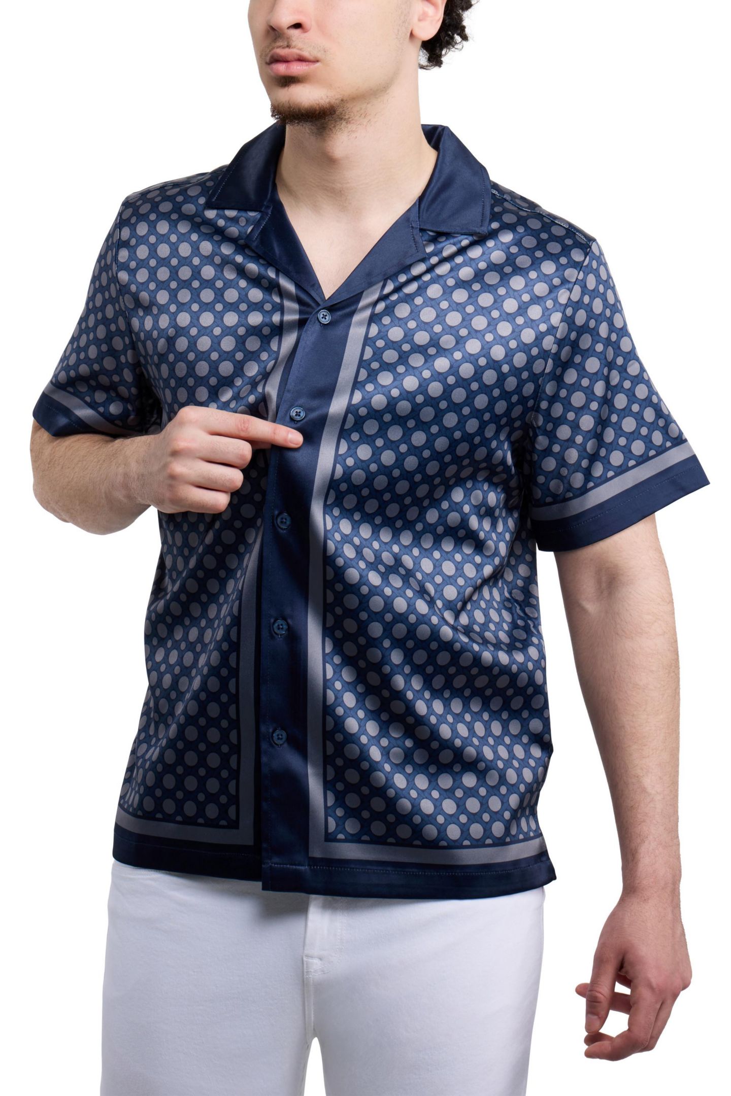 Мужская рубашка XRAY Regular Fit Camp Collar Short Sleeve Printed Woven Satin, цвет: С принтом тёмно-синий — фото 4