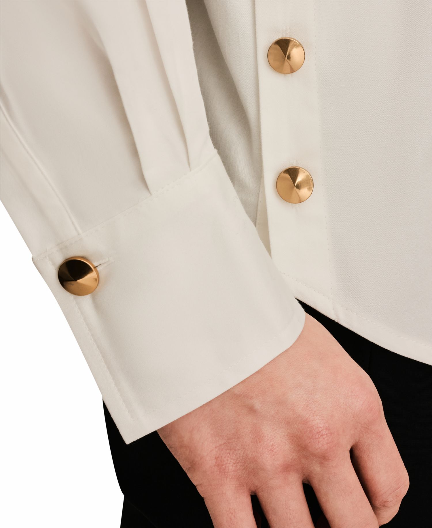 Women's Long-Sleeve Button-Up Shirt