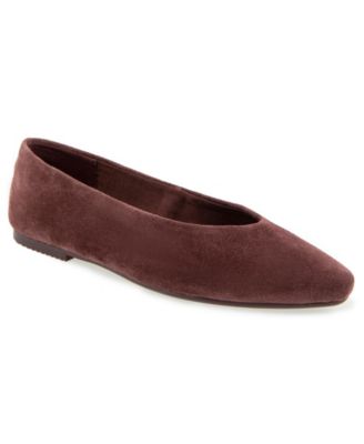Women's Latouche Pointed Toe Ballet Flat