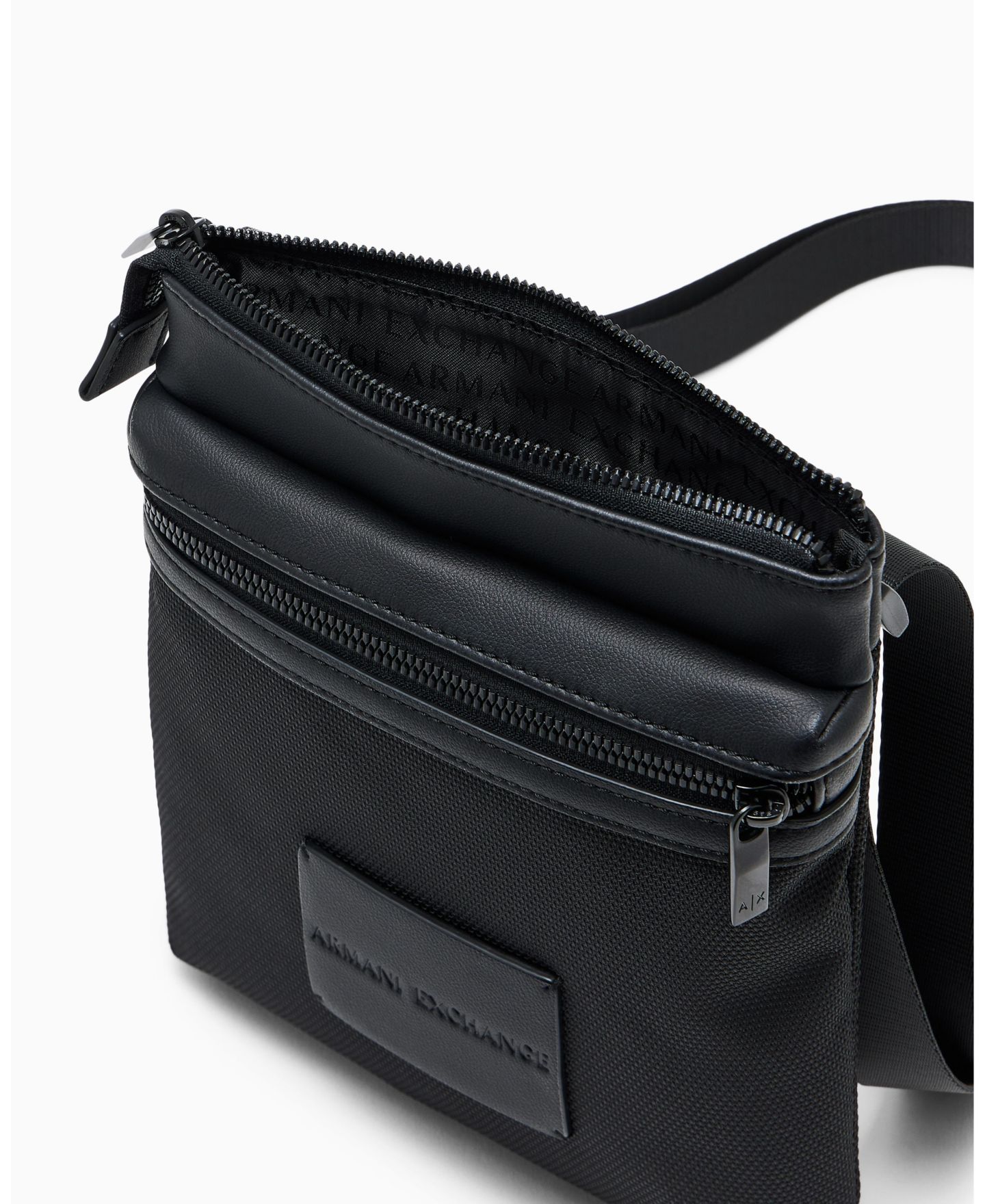 Мужская сумка A|X Armani Exchange James Flat Crossbody, цвет: Чёрный — фото 3