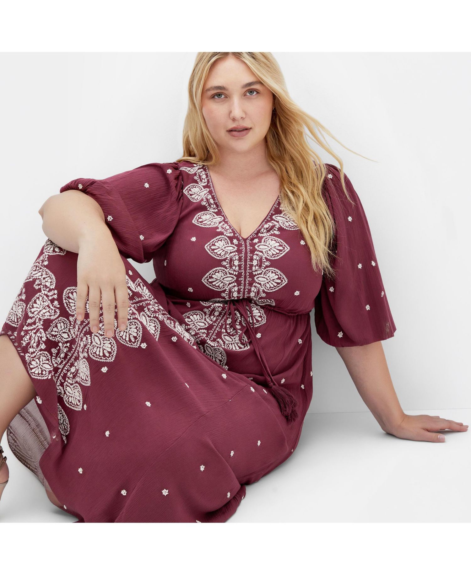Women's Plus Size Ulla Embroidered Dress