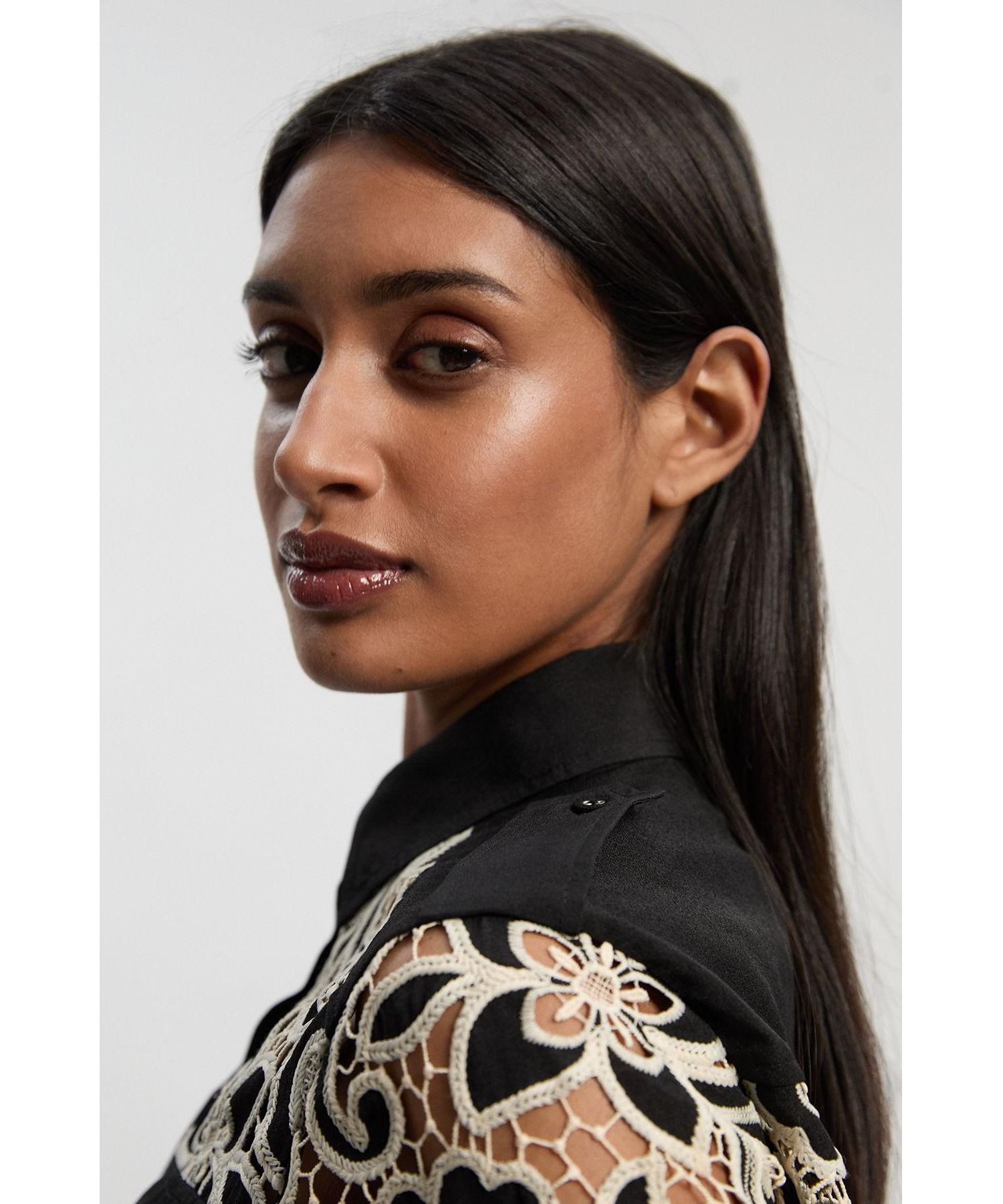 Women's Cutwork Detail Long Sleeve Shirt