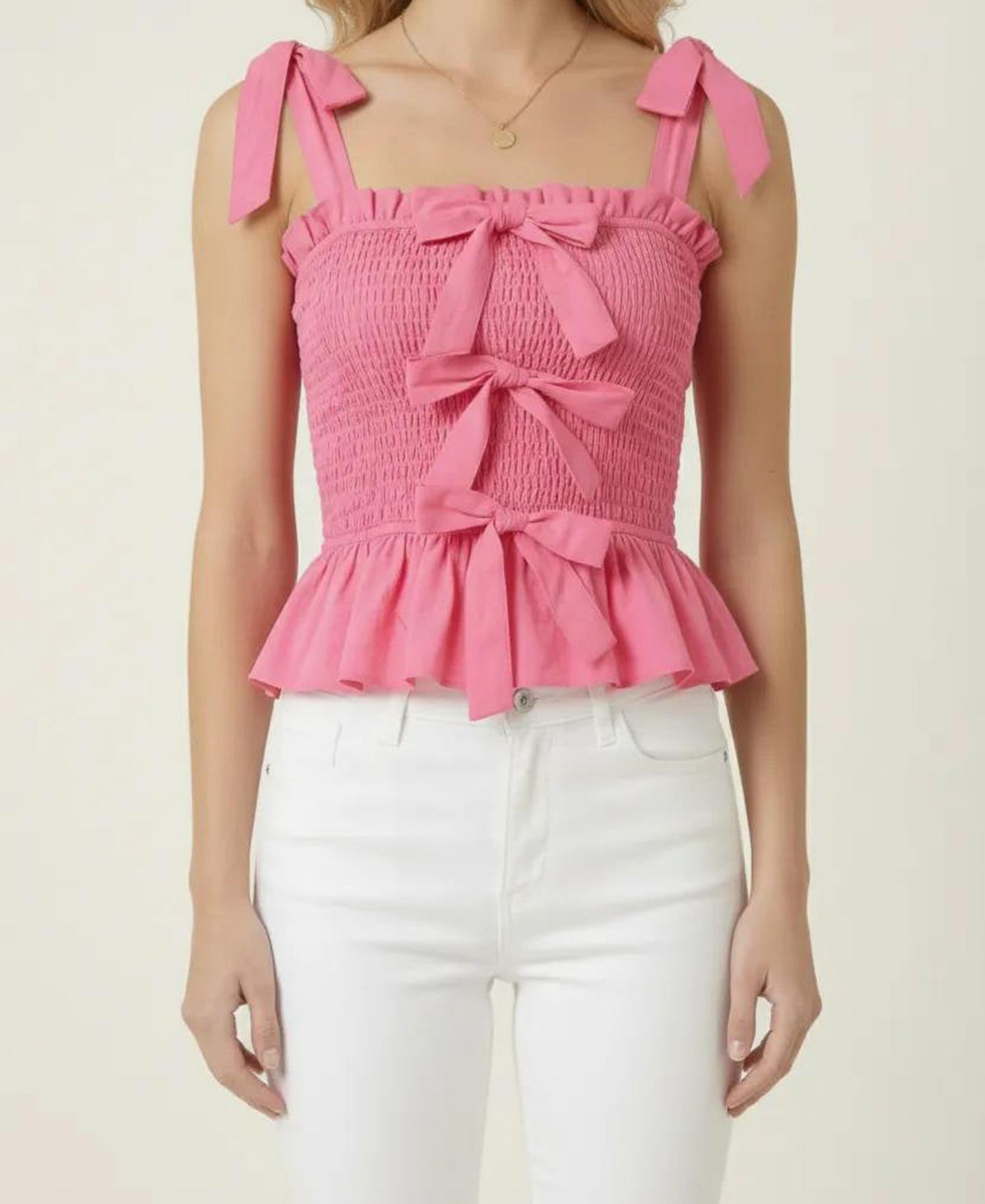 Женский топ Modenaire Smocked Bow-Strap Peplum, цвет: Розовый — фото 1