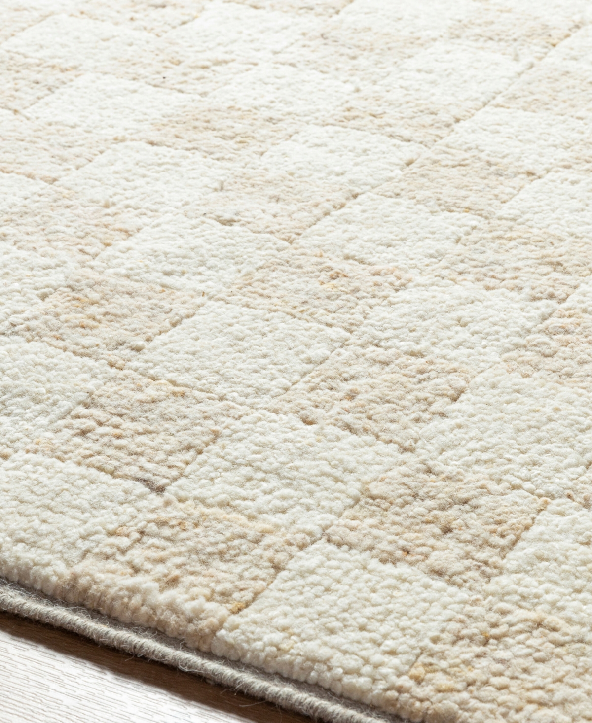 Becki Owens x Surya Davey 496755 2' x 3' Area Rug