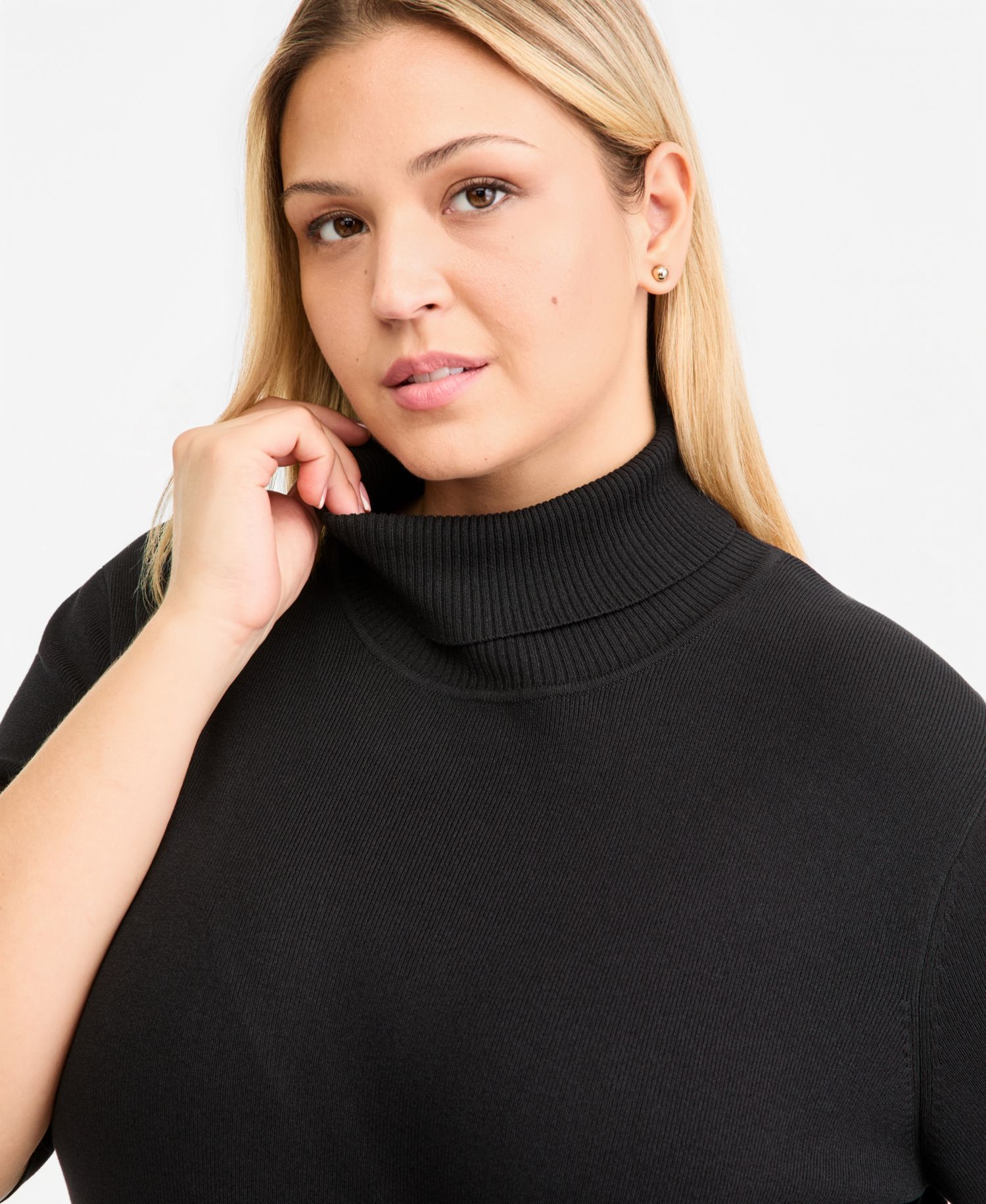Plus Size Fitted Half-Sleeve Turtleneck Sweater