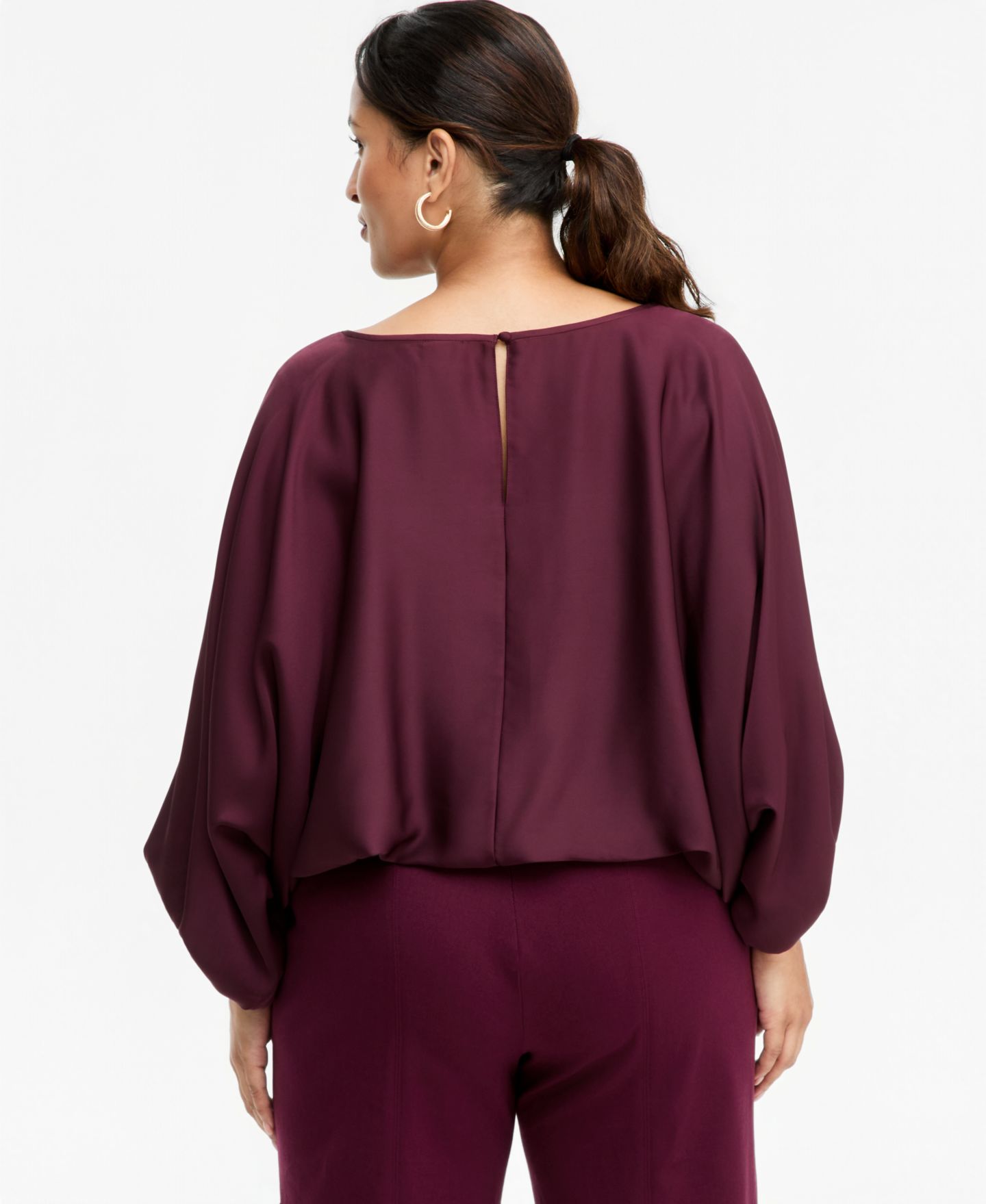 Женская блузка I.N.C. International Concepts I.N.C. Plus Size Elbow Bubble Flow Raglan Short-Sleeve Wide-Neck Blouse, цвет: Ягодный винный — фото 3