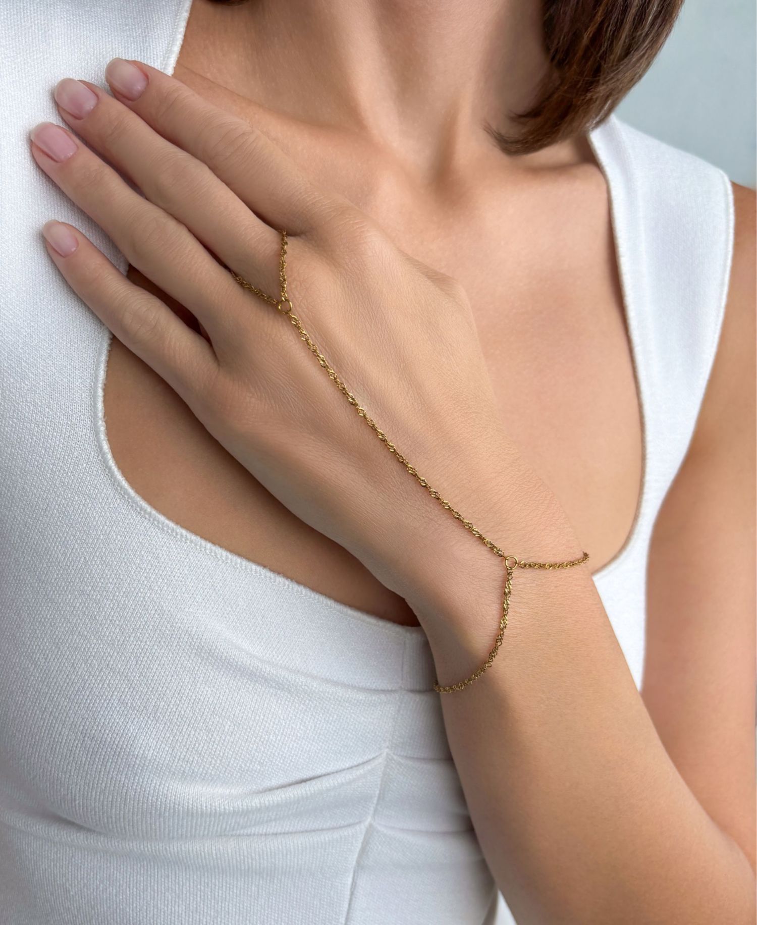 Tarnish Resistant Gold V Handchain