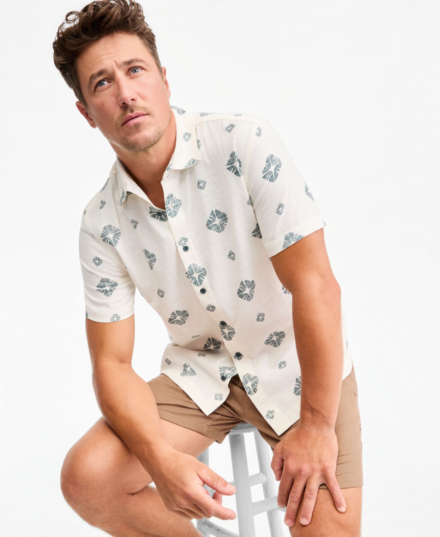 Men's Short-Sleeve Geometric Cotton Button-Up Shirt