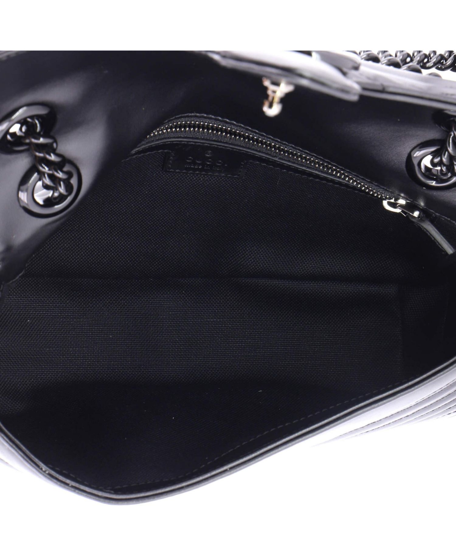 Small GG Marmont Monochrome Flap Bag Matelasse Leather