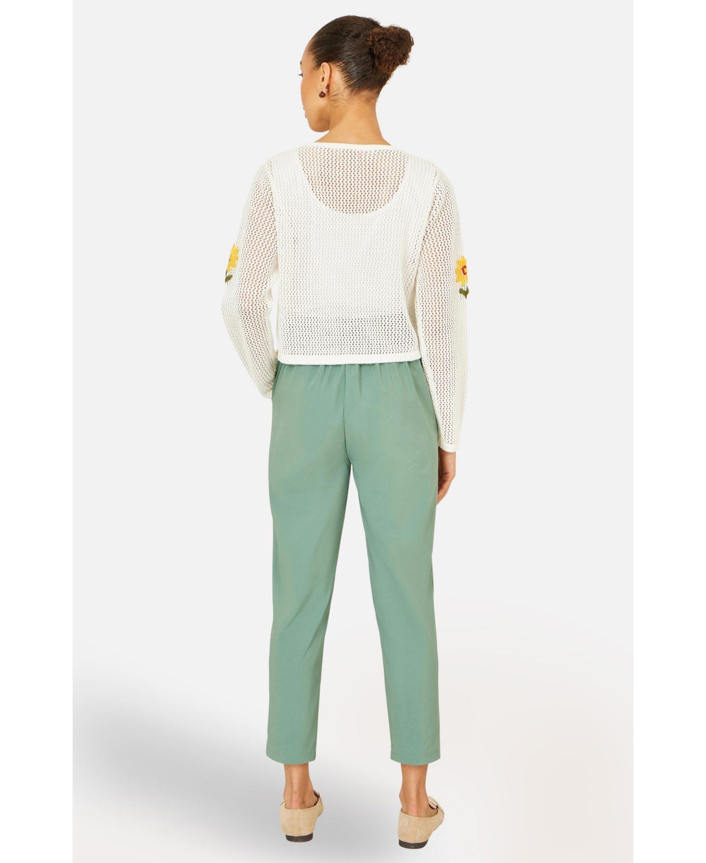 Женские брюки Yumi Stretch Tie-Belt Capri, цвет: Зелёный — фото 5
