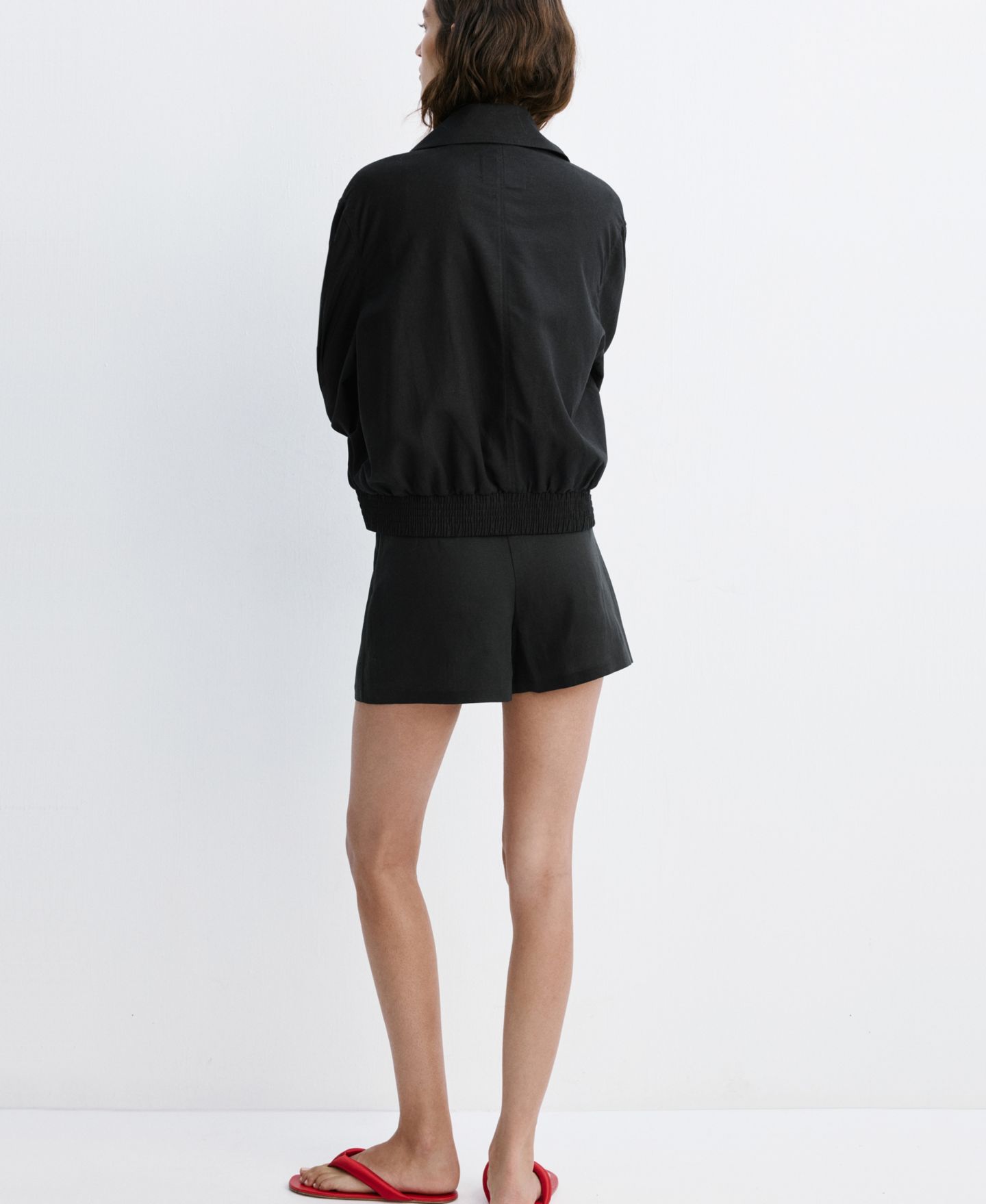 Женская куртка Mango Funnel-Neck Bomber, цвет: Чёрный — фото 6