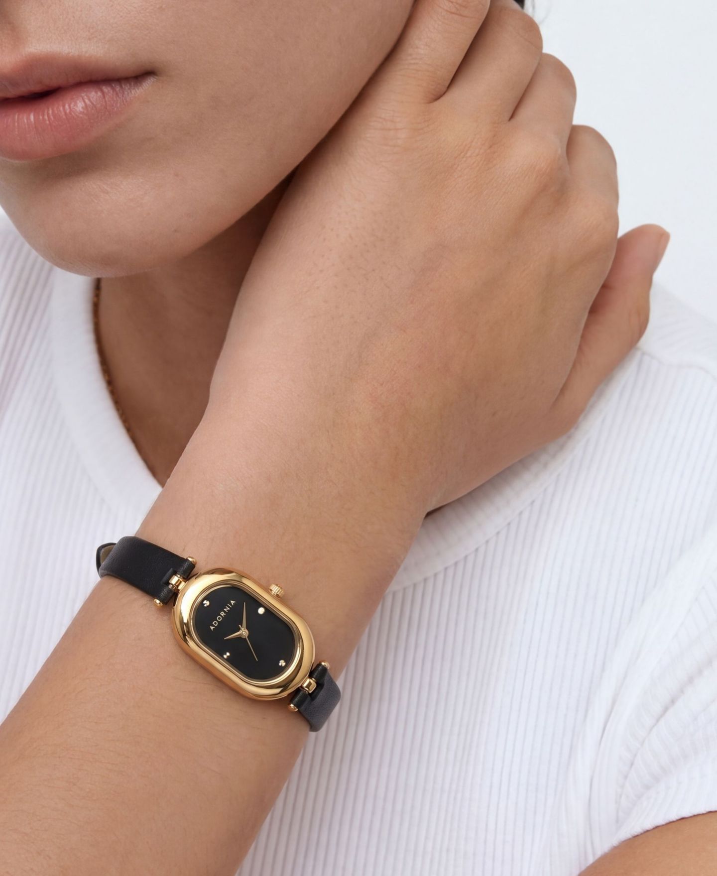 Женские часы ADORNIA Gold Milan Black Leather Band and Black Face Watch — фото 4