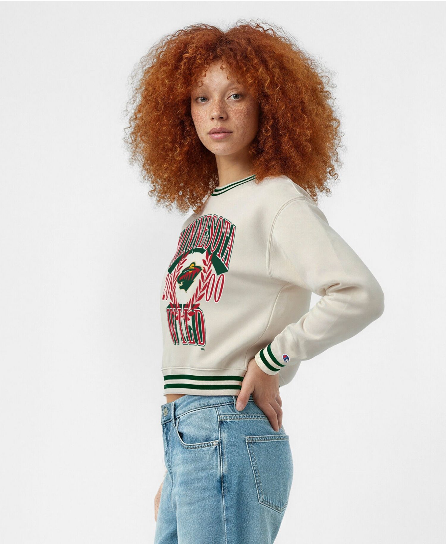 Women's Cream Minnesota Wild Bold Laurels Reverse Weave Yarn Crewneck Sweatshirt