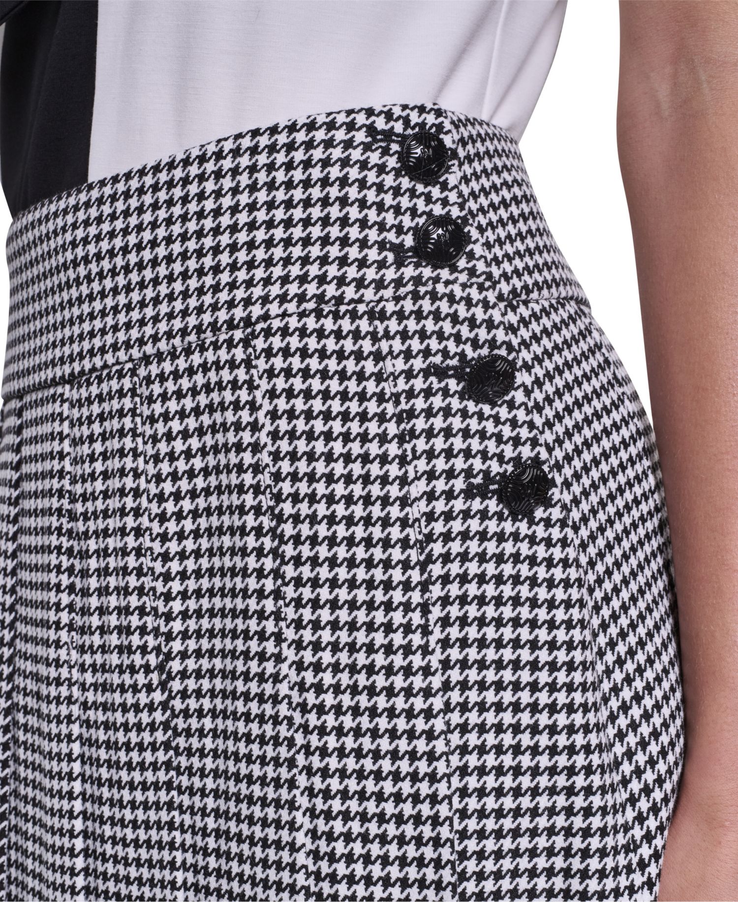Women's Knee-Length Pleated Skirt